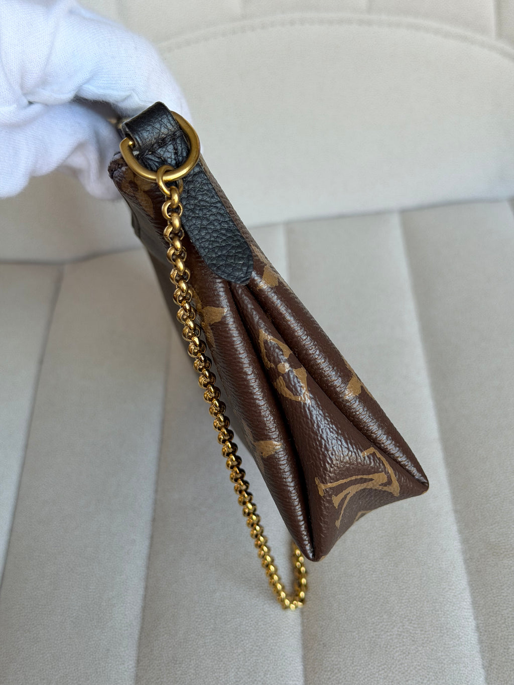 LOUIS VUITTON Monogram Pallas Noir/Black Clutch Crossbody