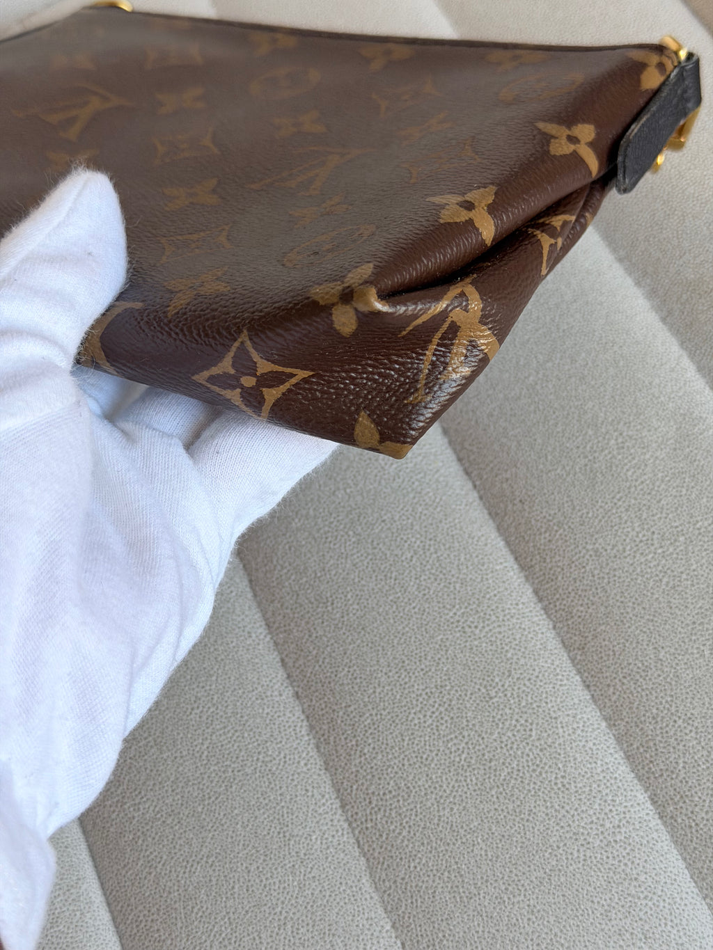 LOUIS VUITTON Monogram Pallas Noir/Black Clutch Crossbody