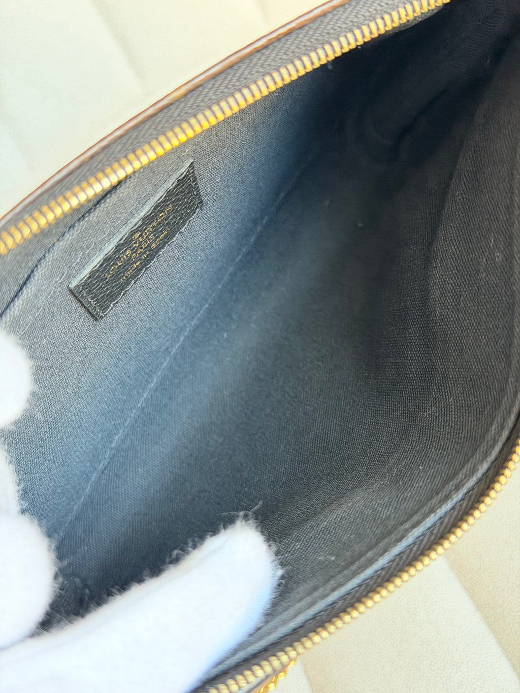 LOUIS VUITTON Monogram Pallas Noir/Black Clutch Crossbody