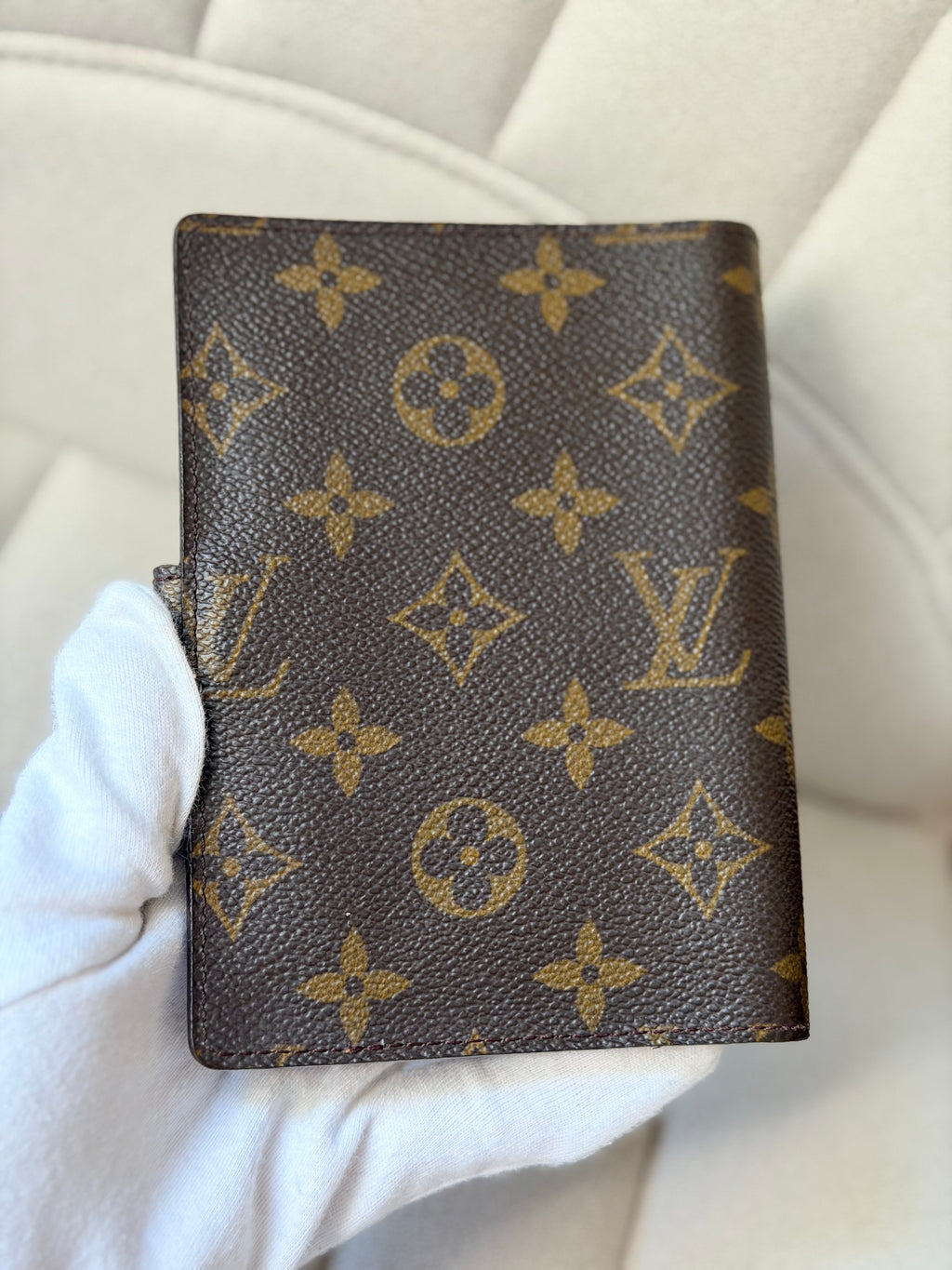 LOUIS VUITTON Small Ring Agenda Cover monogram canvas