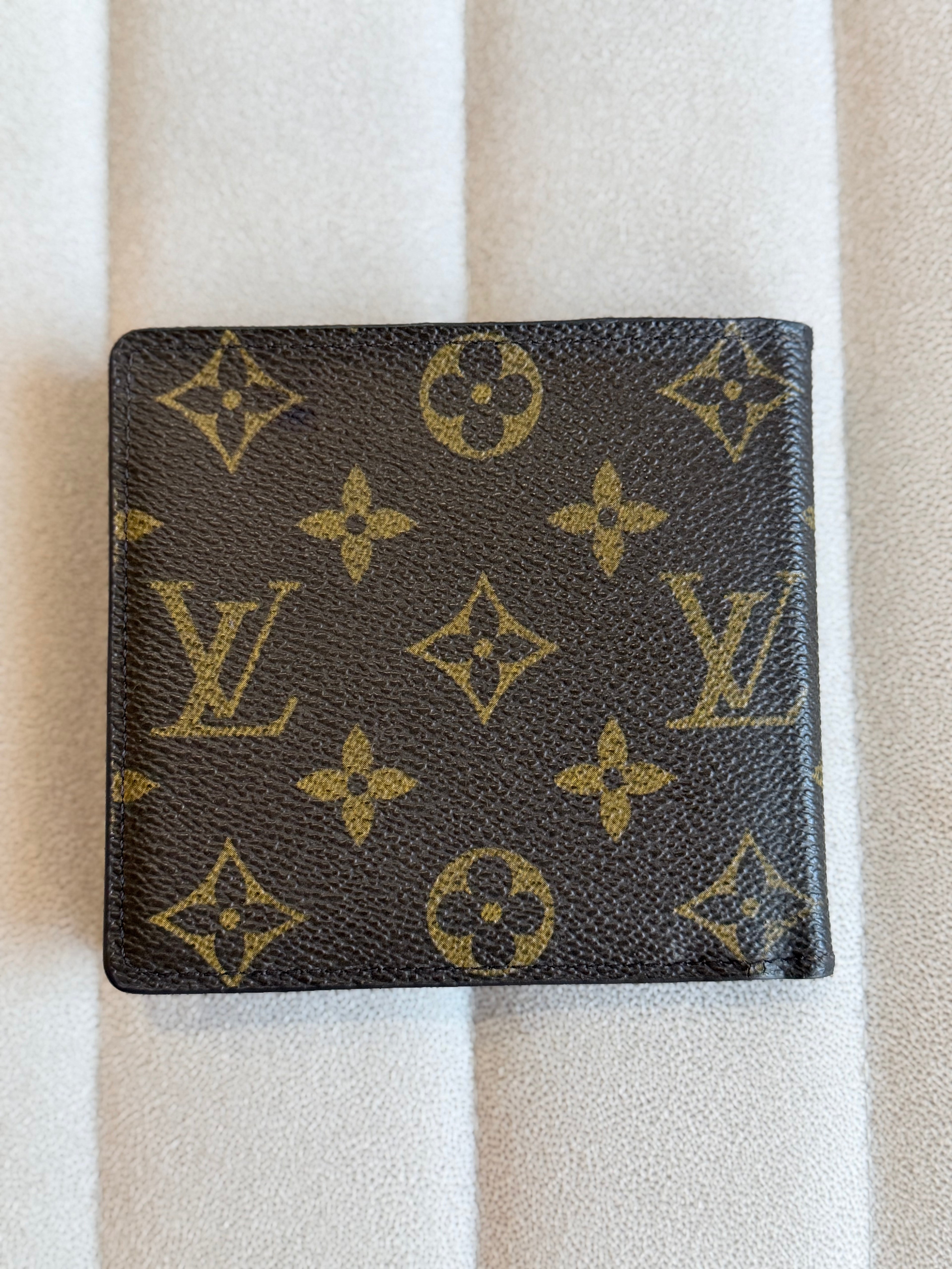 LOUIS VUITTON Monogram Multiple Wallet