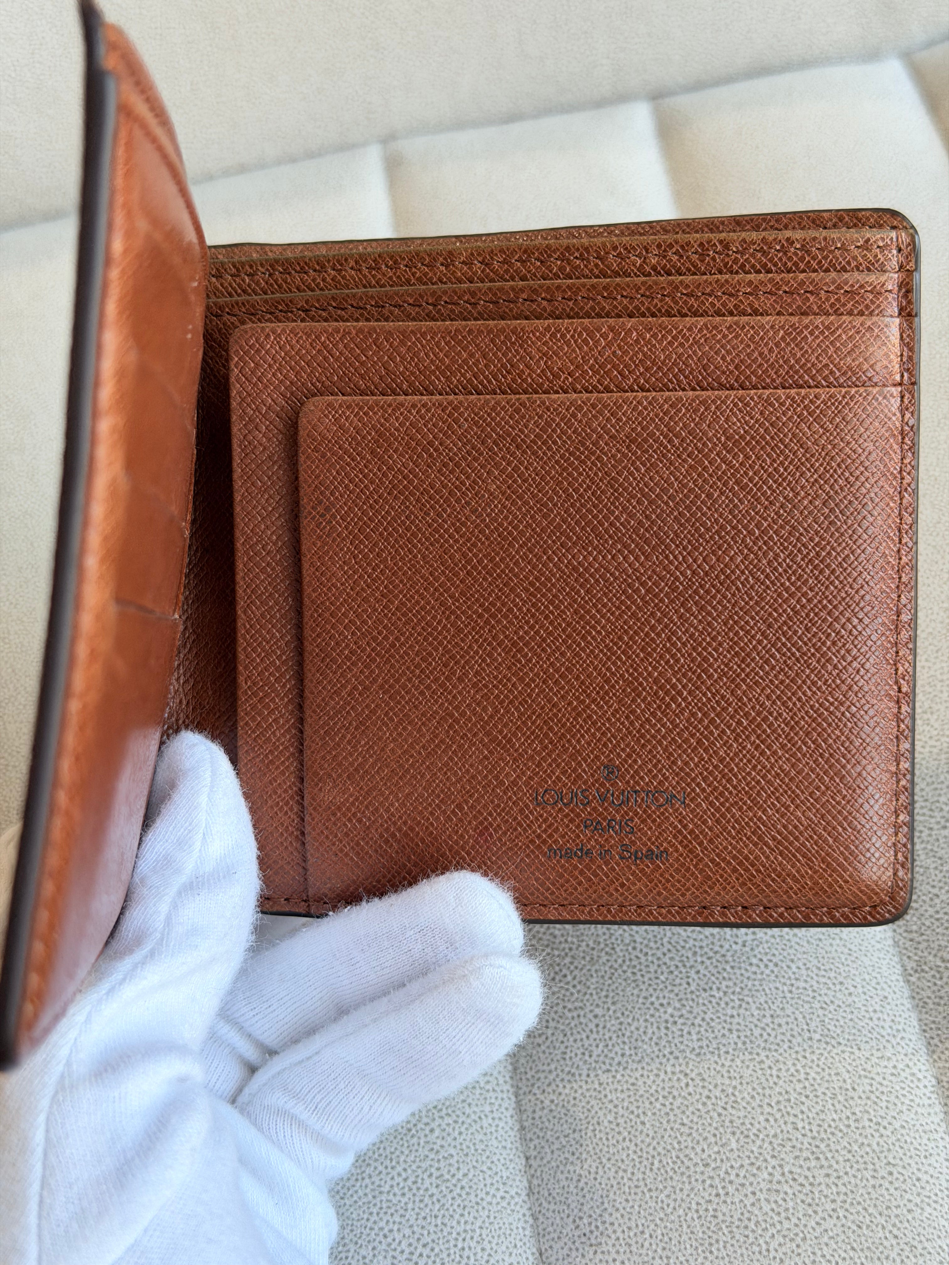 LOUIS VUITTON Monogram Multiple Wallet