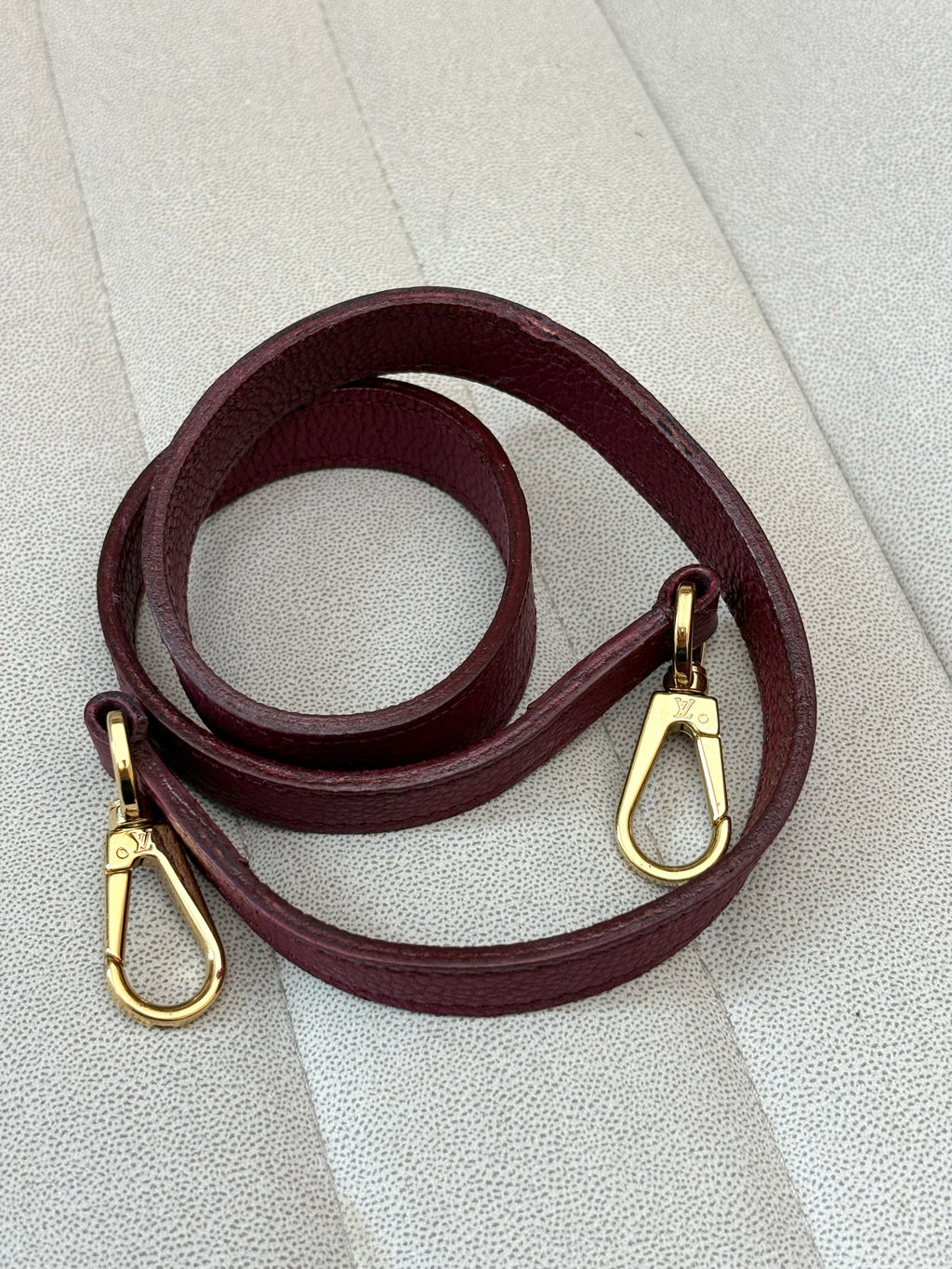 LOUIS VUITTON Montaigne MM burgundy Empreinte leather