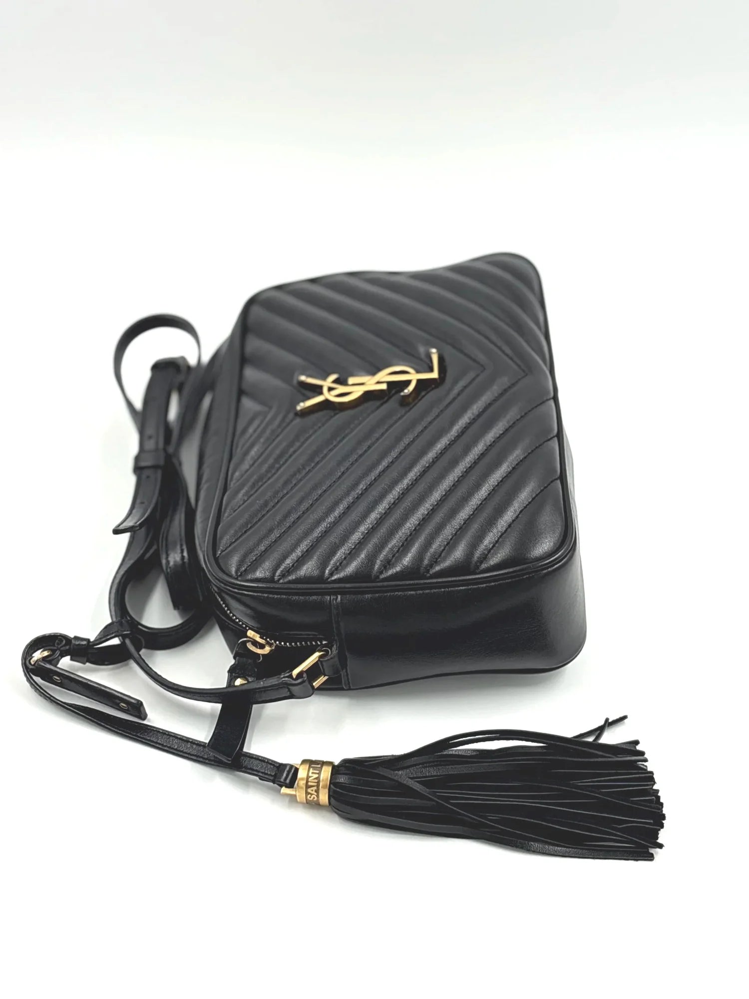 SAINT LAURENT Black lou camera bag in quilted leather (gold hardware)