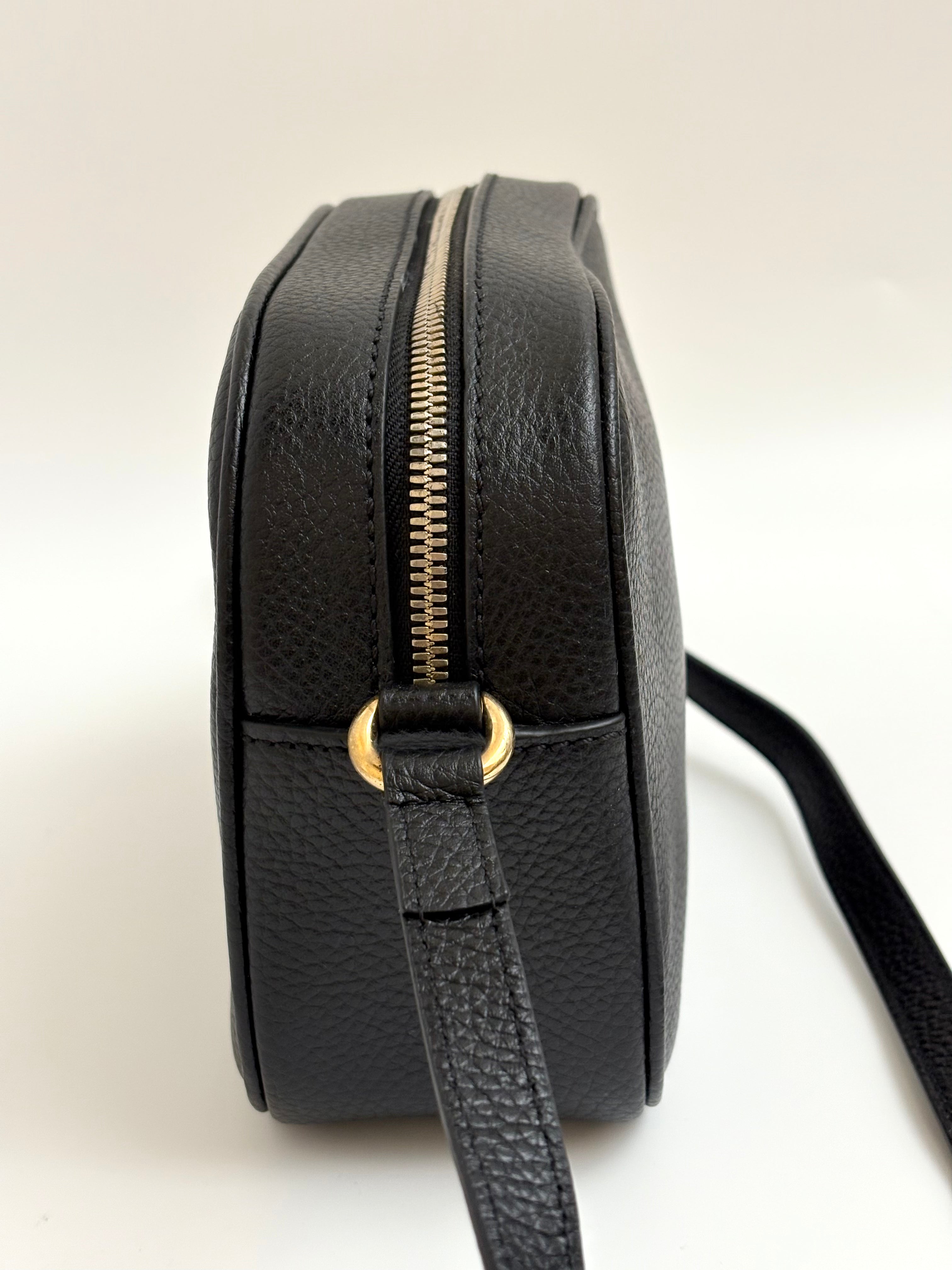 GUCCI Black Pebbled Calfskin Small Soho Disco