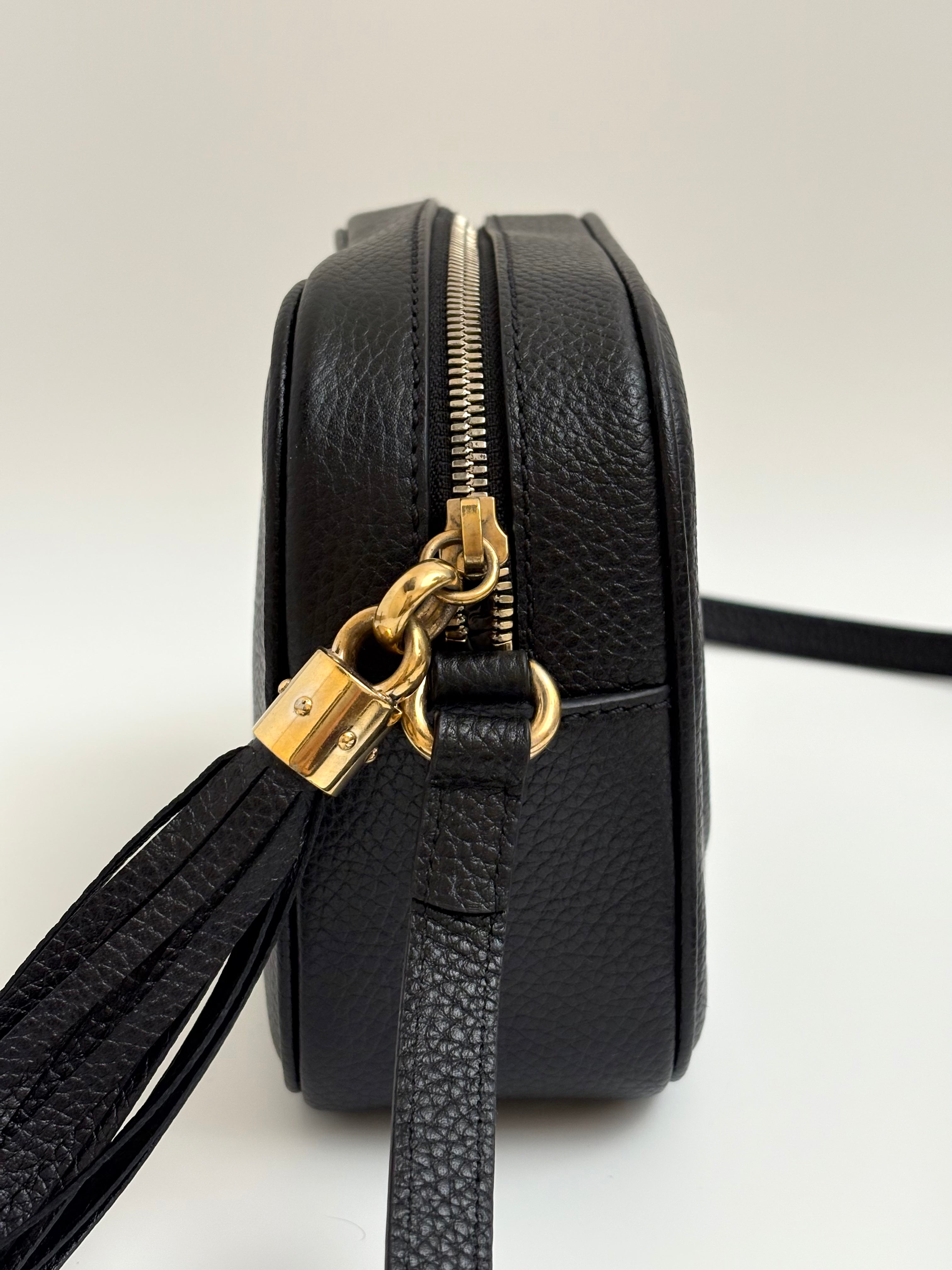 GUCCI Black Pebbled Calfskin Small Soho Disco