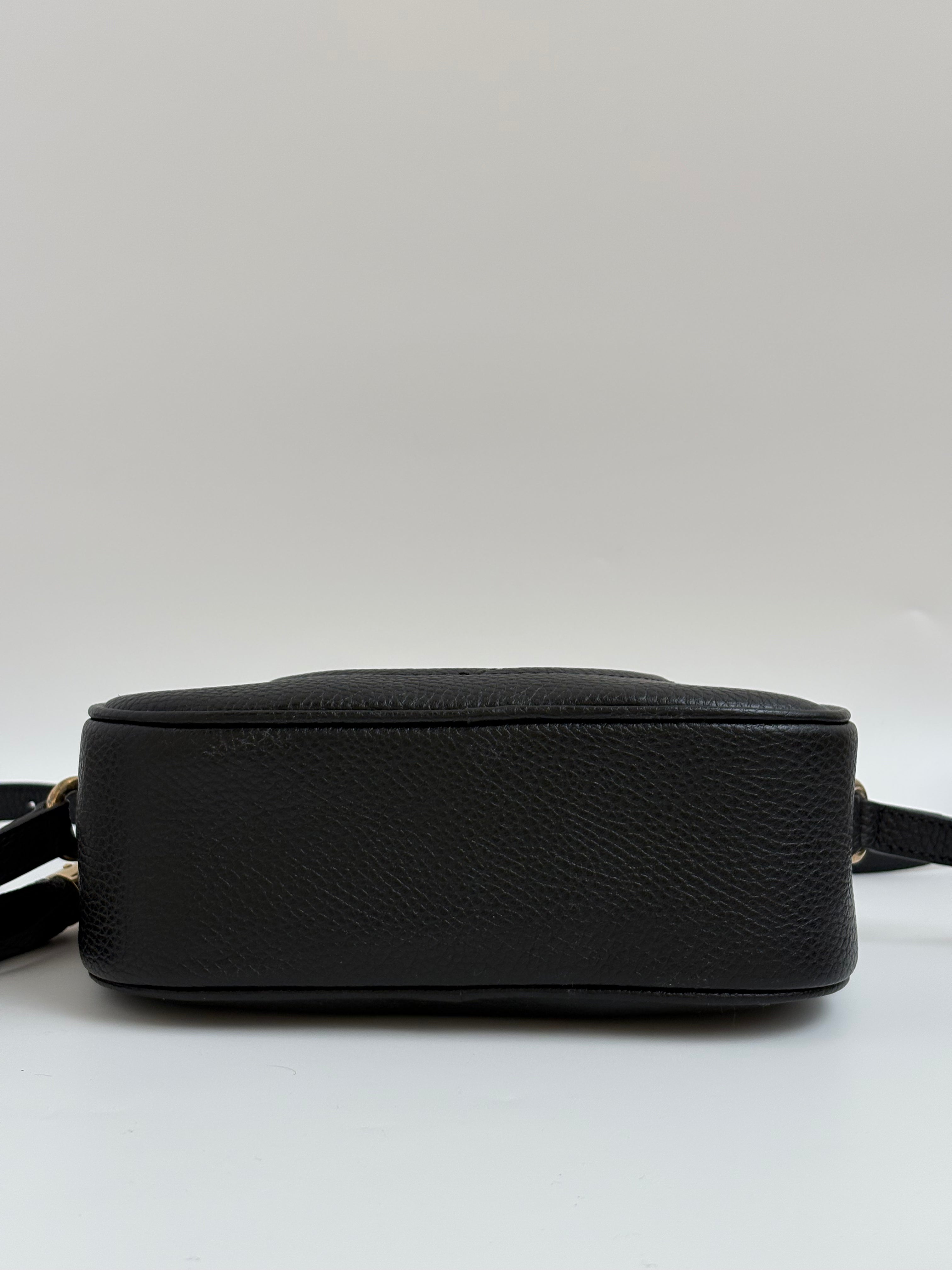 GUCCI Black Pebbled Calfskin Small Soho Disco