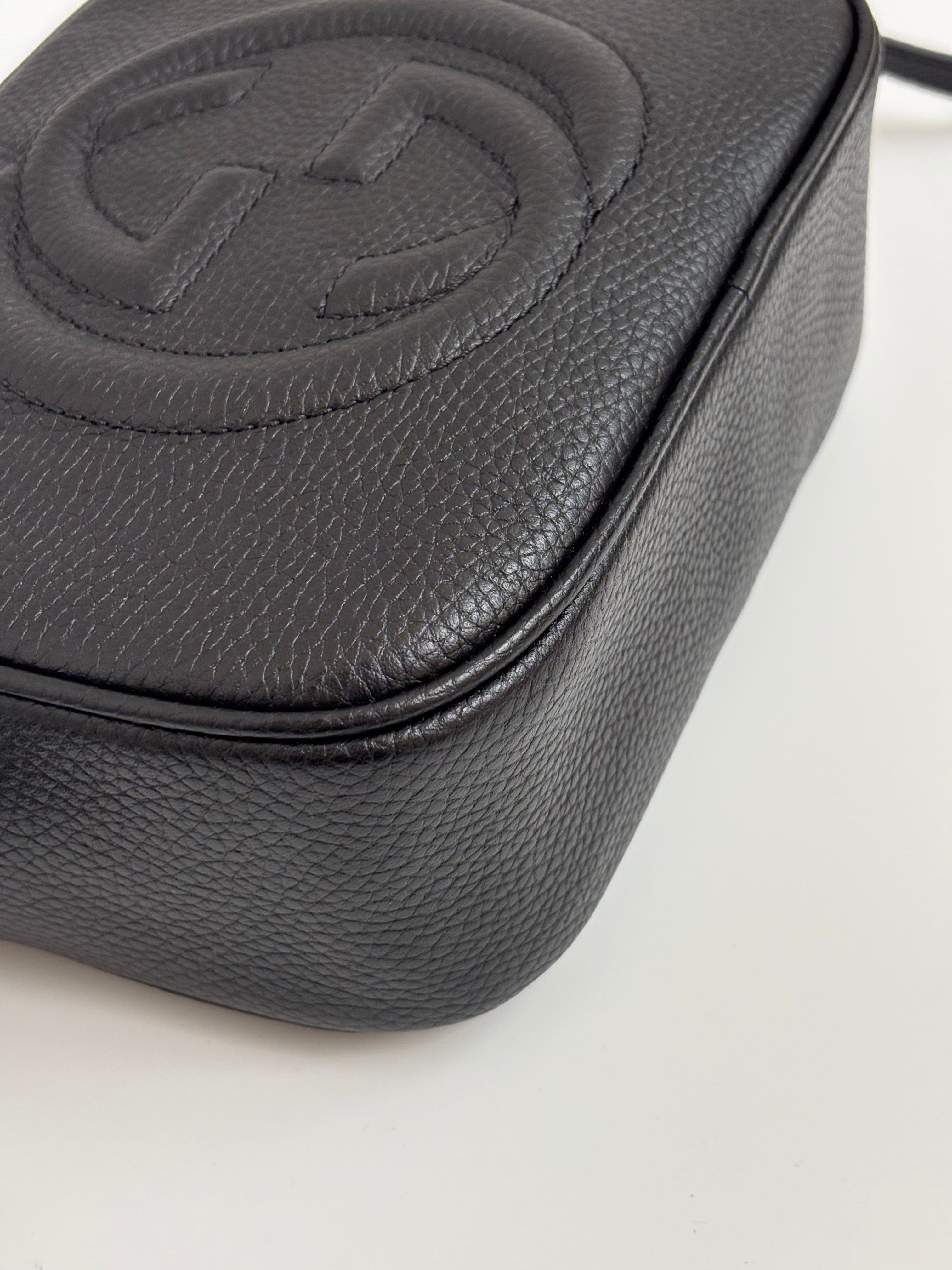 GUCCI Black Pebbled Calfskin Small Soho Disco