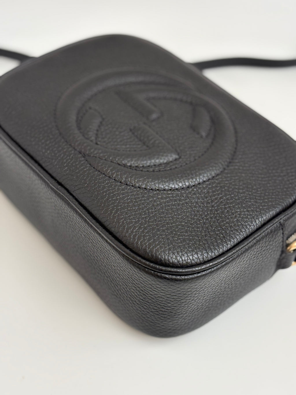 GUCCI Black Pebbled Calfskin Small Soho Disco