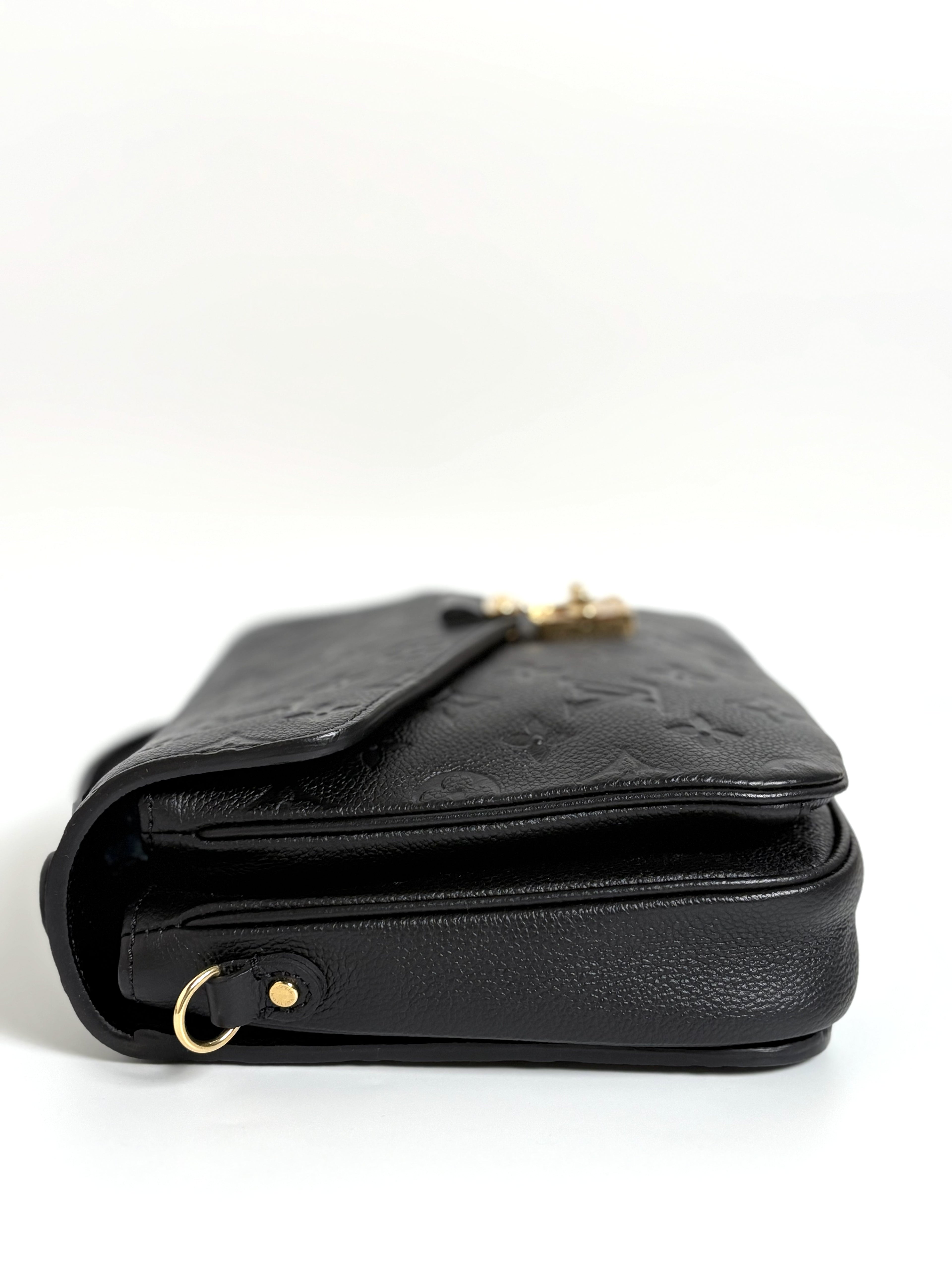 LOUIS VUITTON Pochette Metis - Black Empreinte Leather
