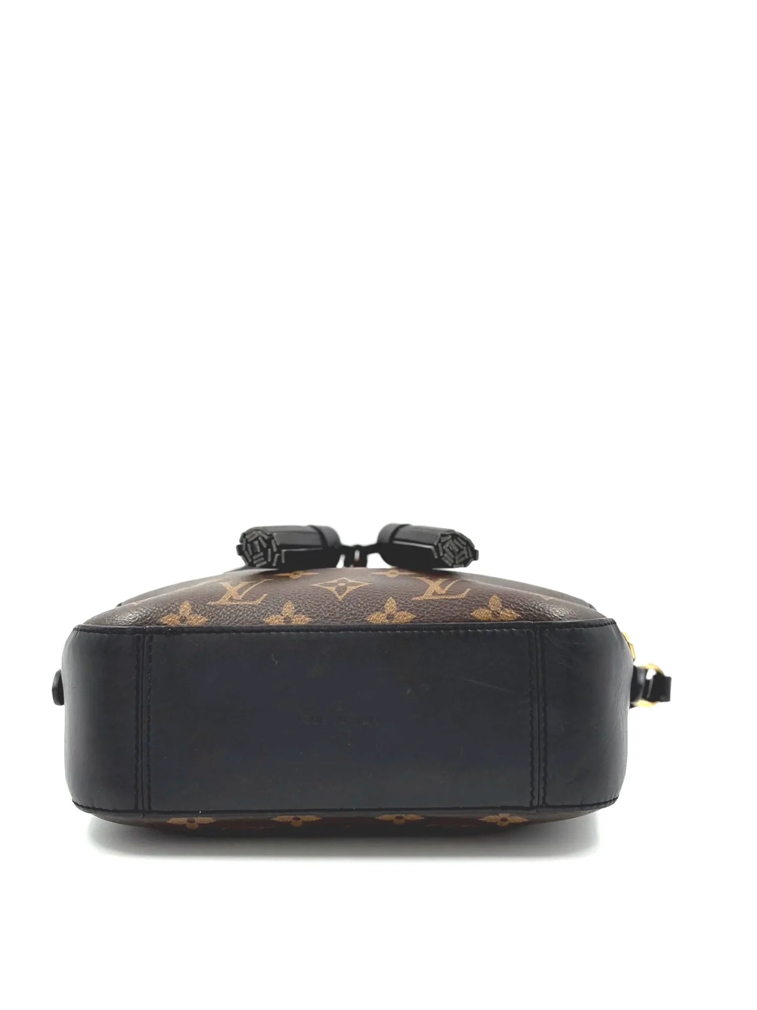 LOUIS VUITTON Monogram Saintonge