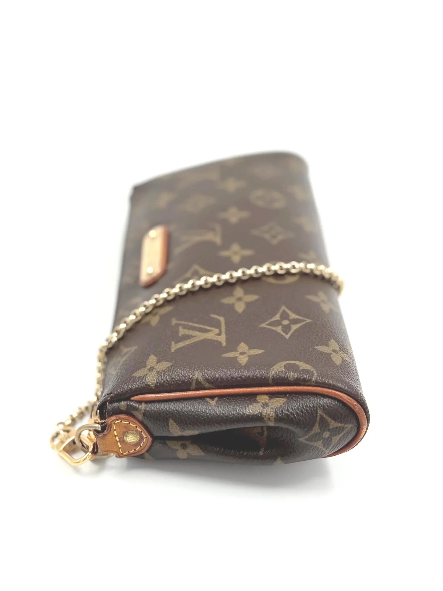 LOUIS VUITTON Eva clutch in monogram canvas