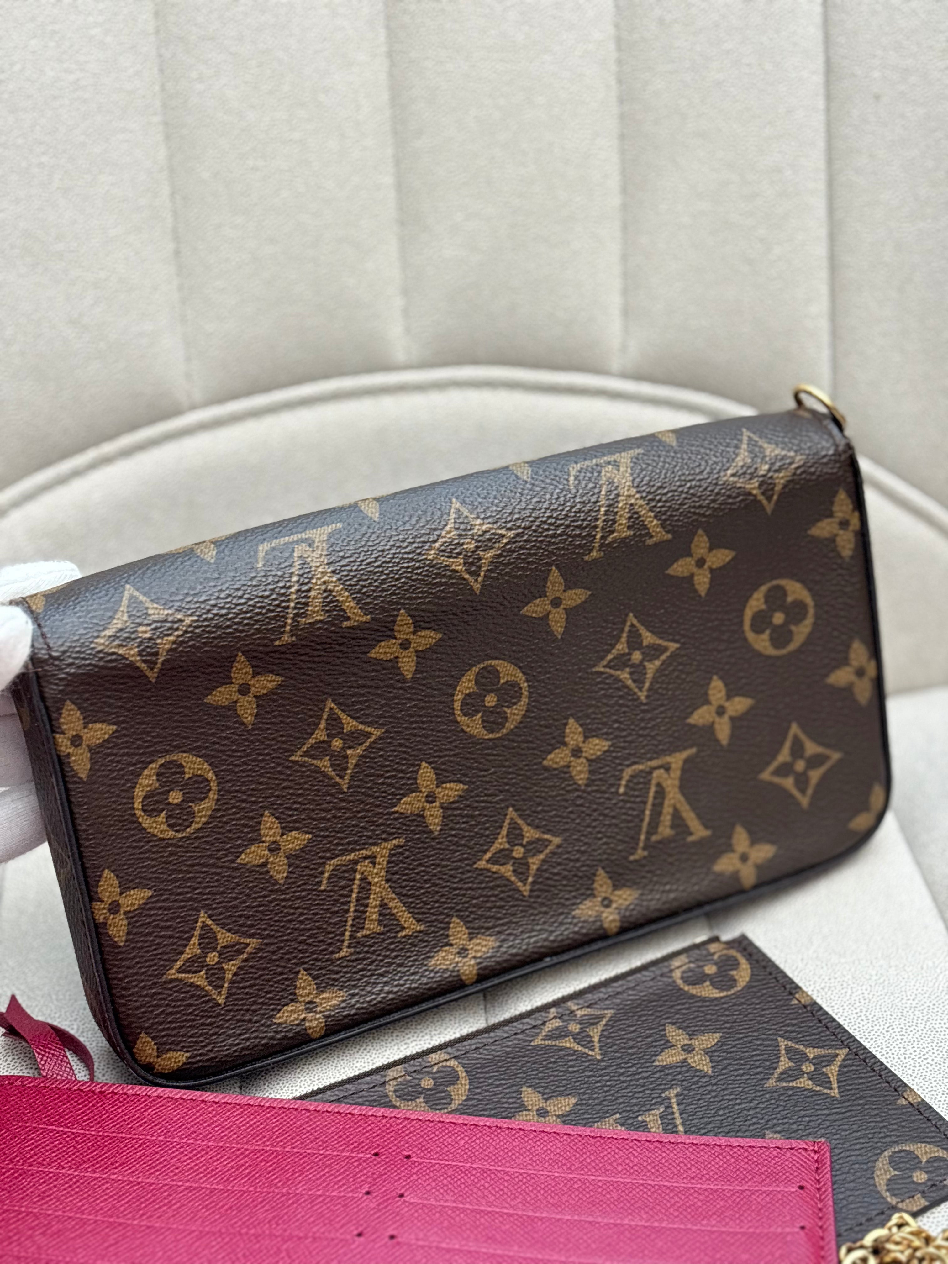LOUIS VUITTON Pochette Félicie monogram canvas