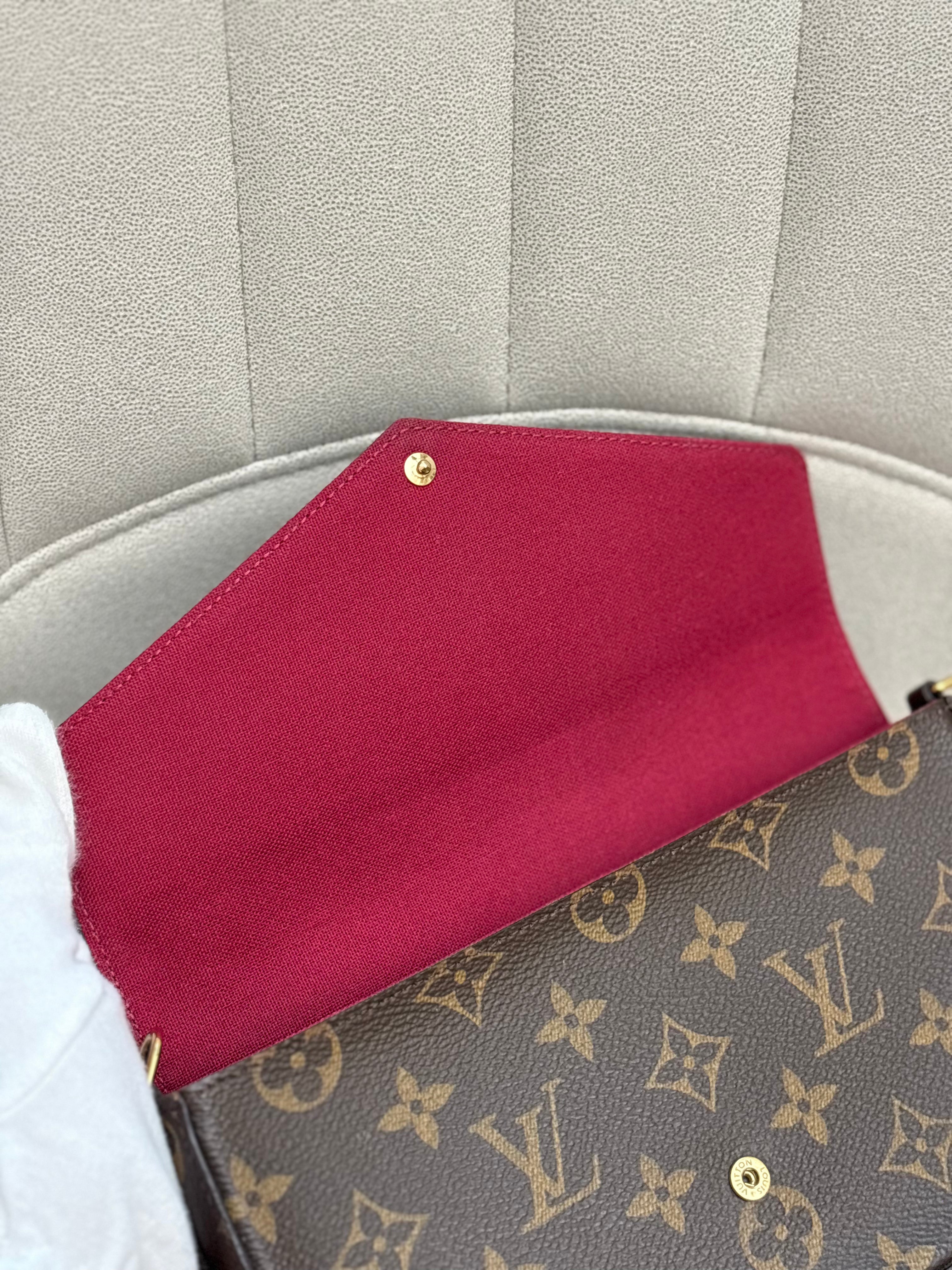 LOUIS VUITTON Pochette Félicie monogram canvas