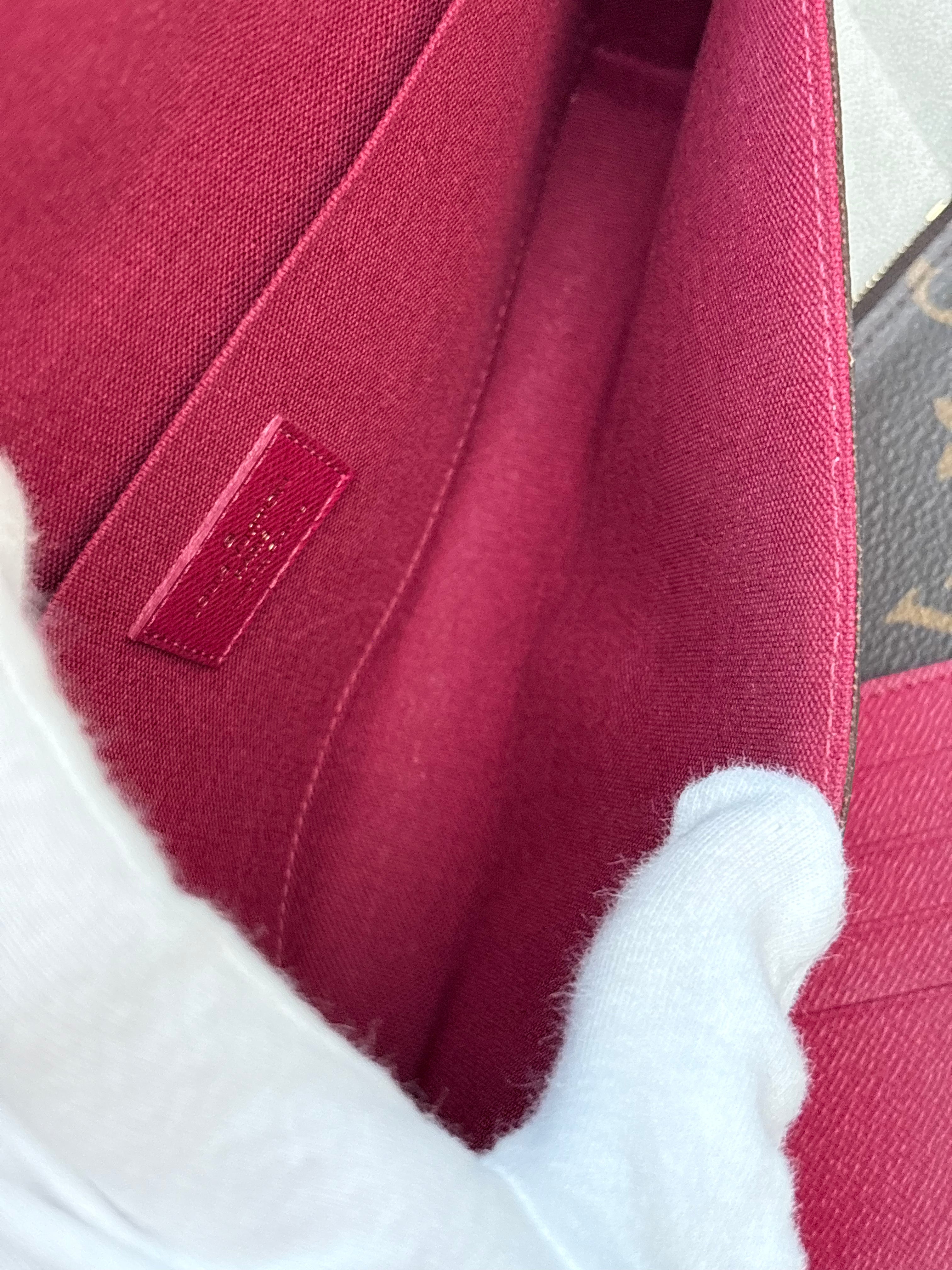 LOUIS VUITTON Pochette Félicie monogram canvas