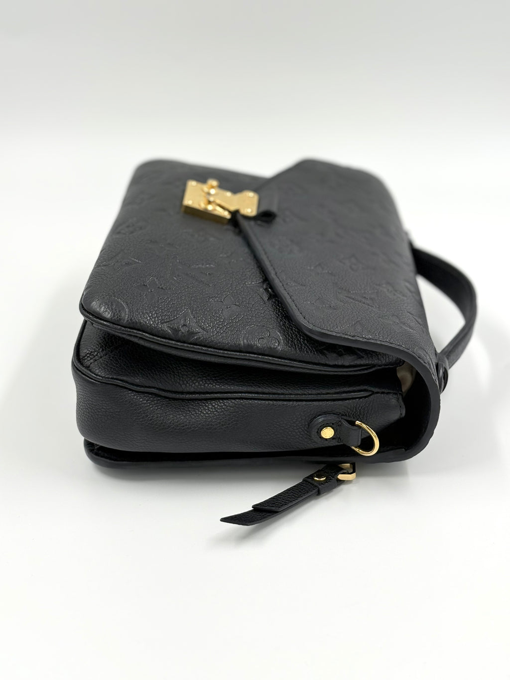 LOUIS VUITTON Metis Pochette empreinte black leather (microchipped)
