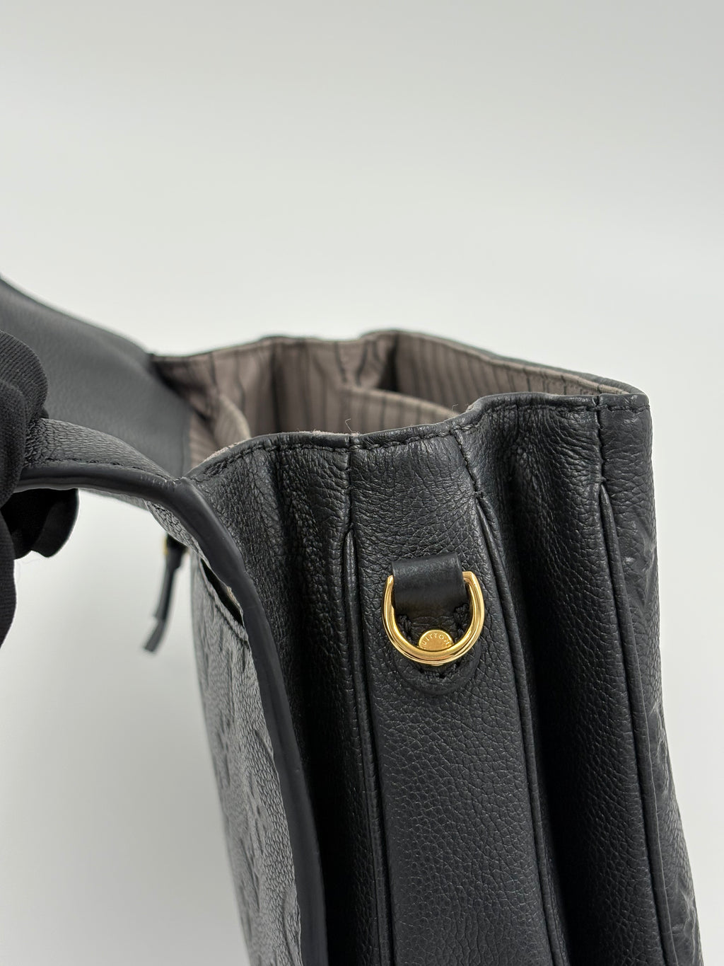 LOUIS VUITTON Metis Pochette empreinte black leather (microchipped)