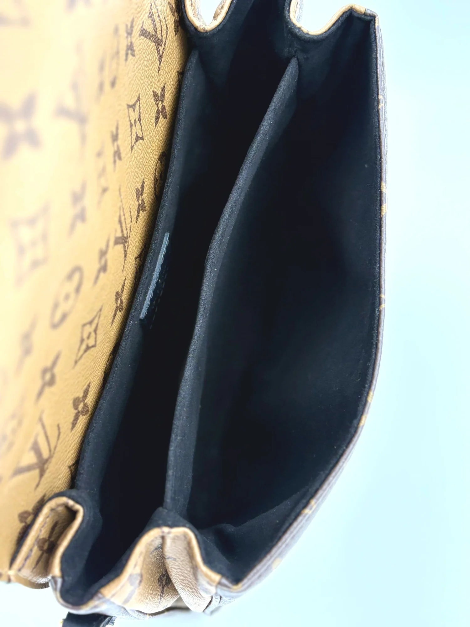 LOUIS VUITTON Metis Pochette Monogram Reverse (discontinued)