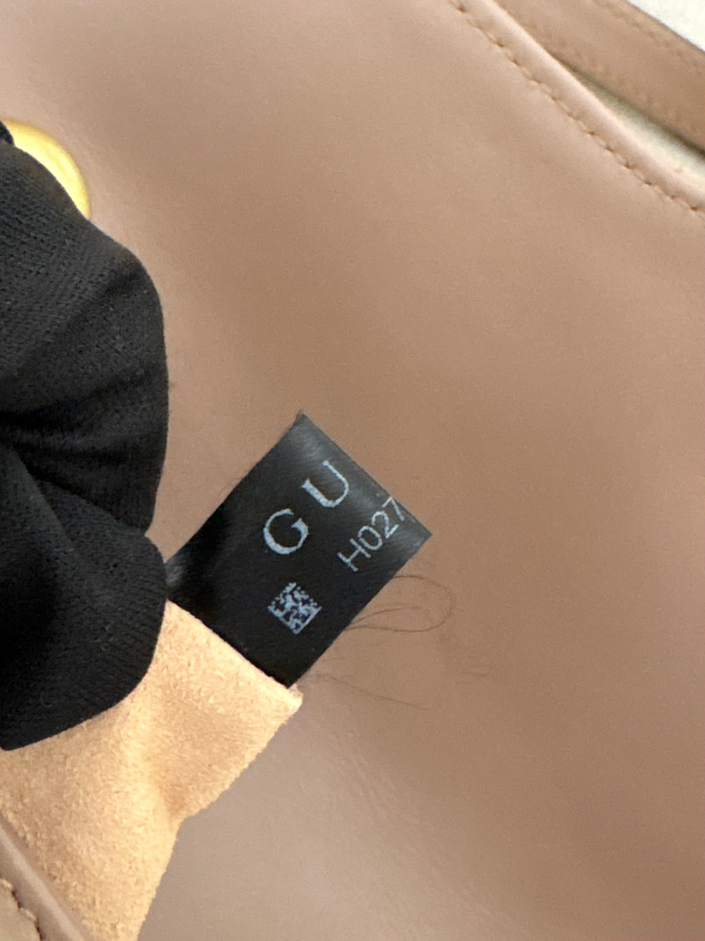 GUCCI Beige Marmont Matelasse Shoulder Bag