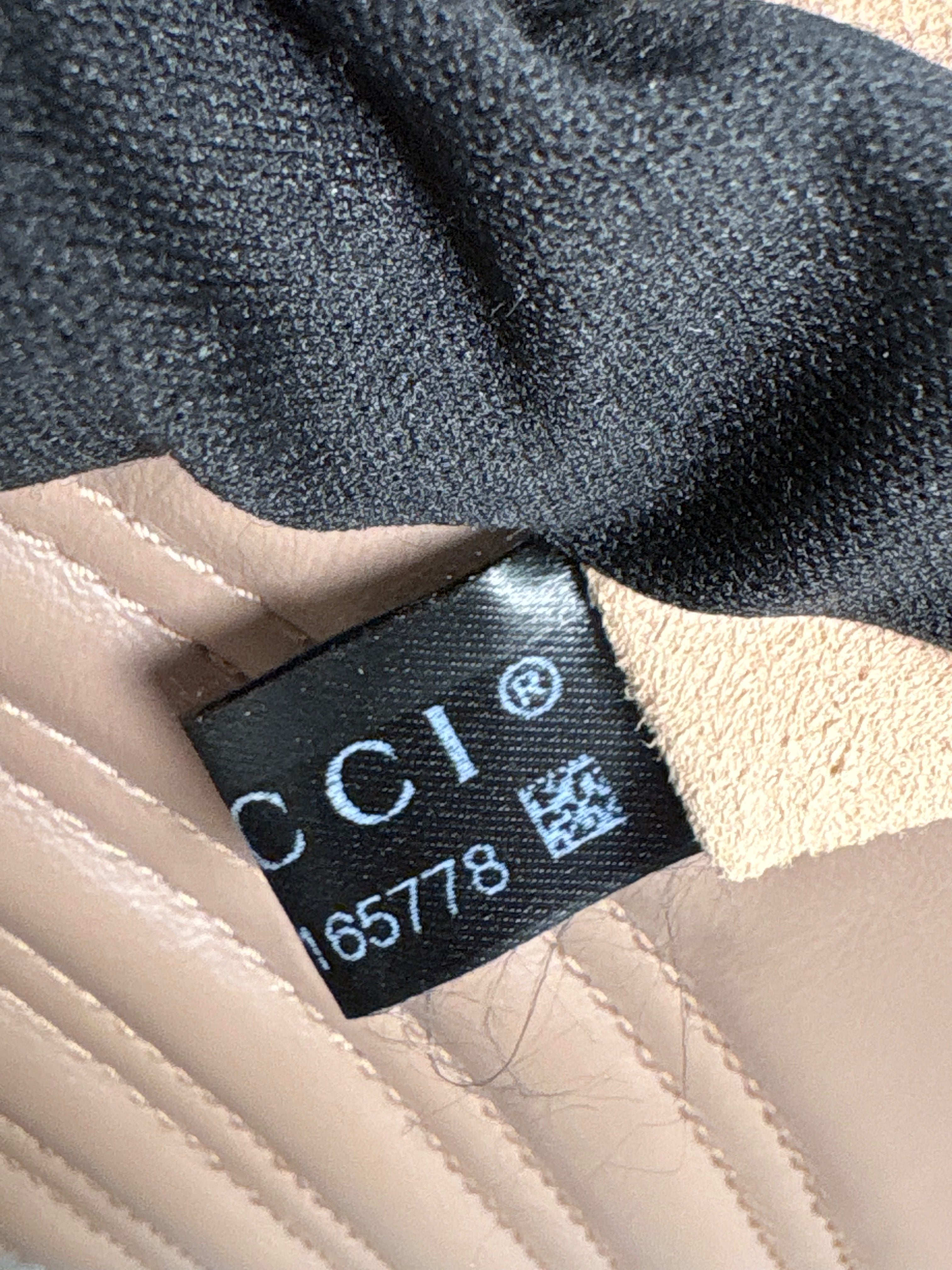 GUCCI Beige Marmont Matelasse Shoulder Bag