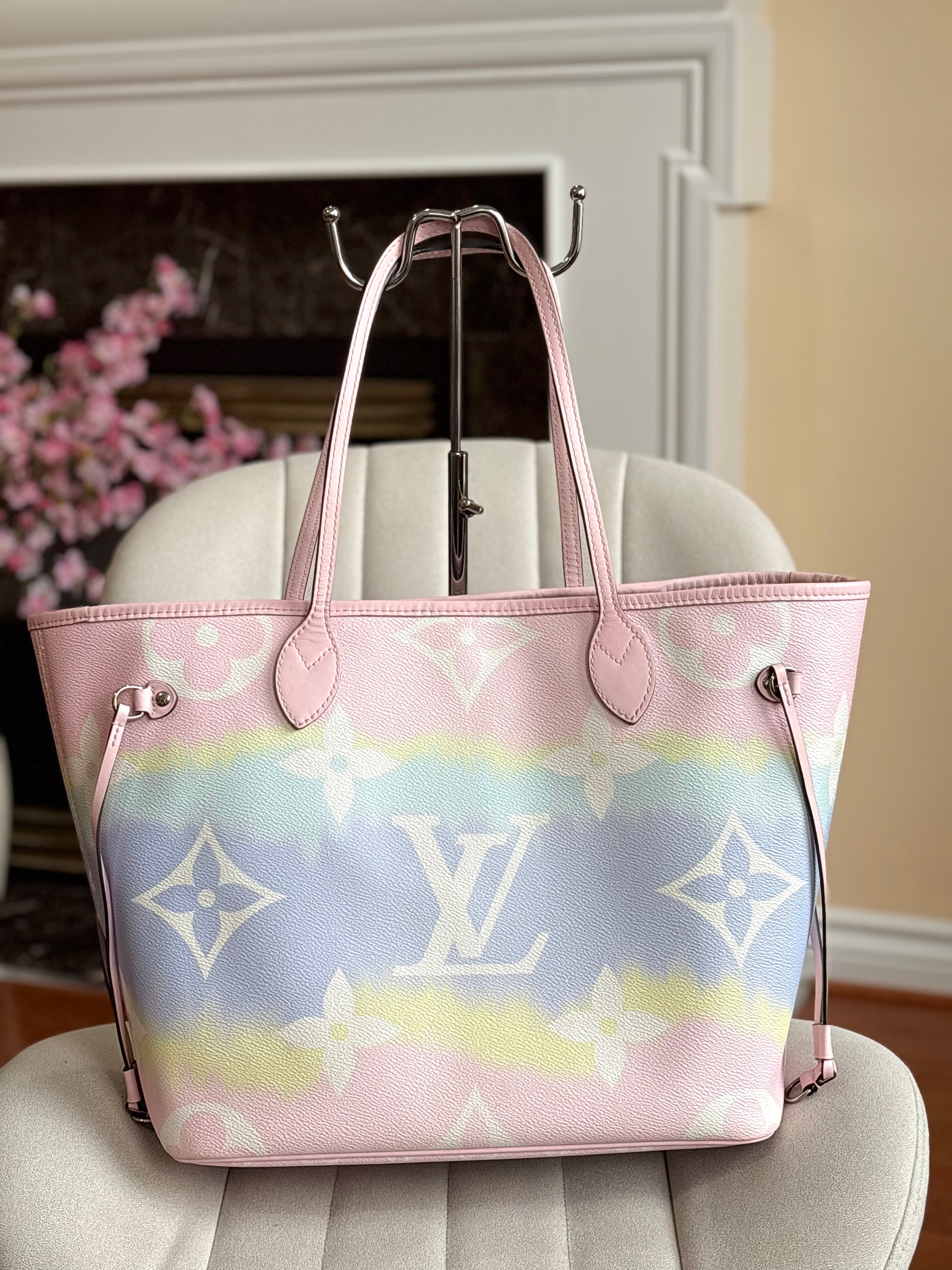 LOUIS VUITTON Monogram Escale Neverfull MM Pastel