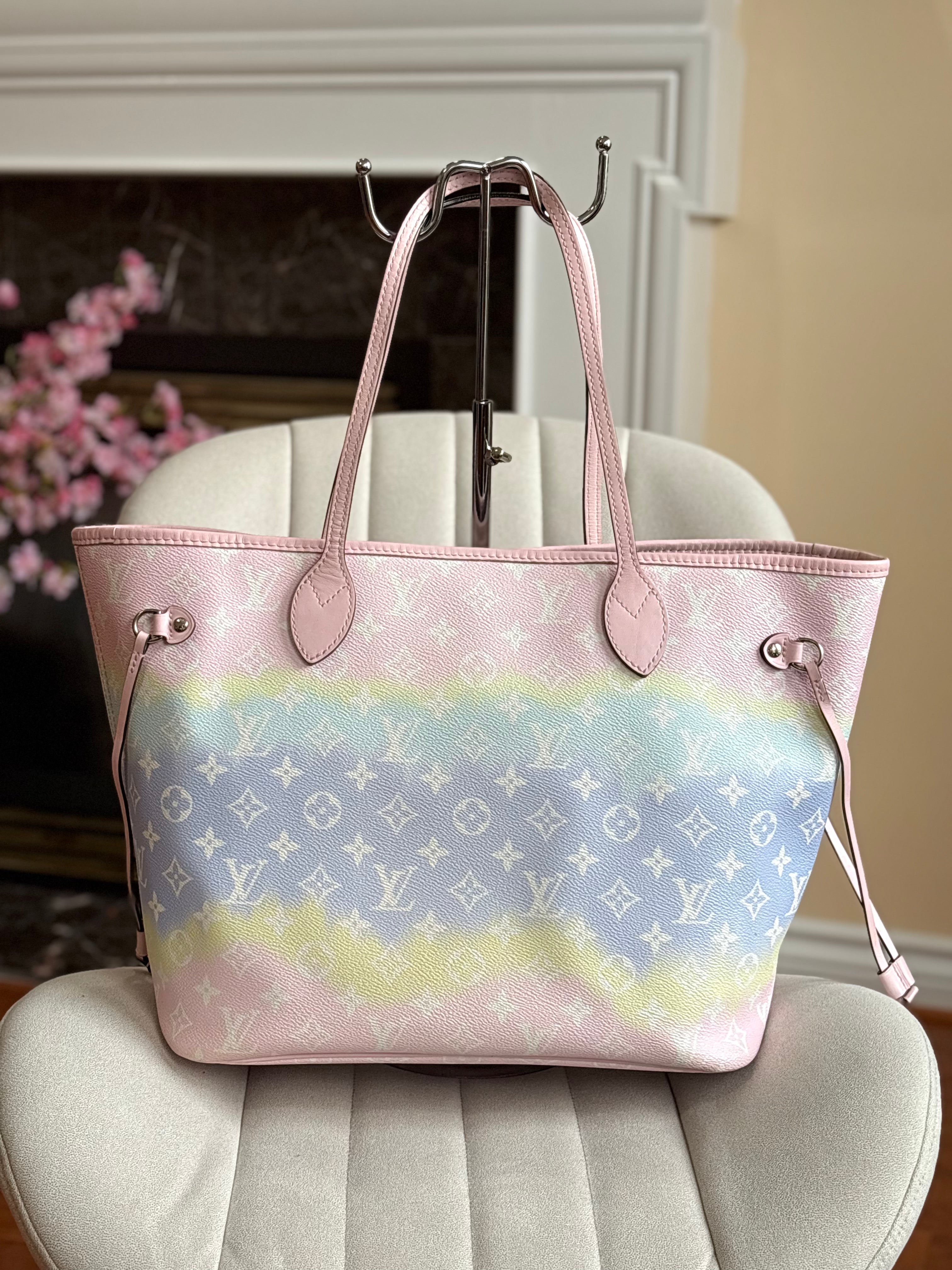 LOUIS VUITTON Monogram Escale Neverfull MM Pastel