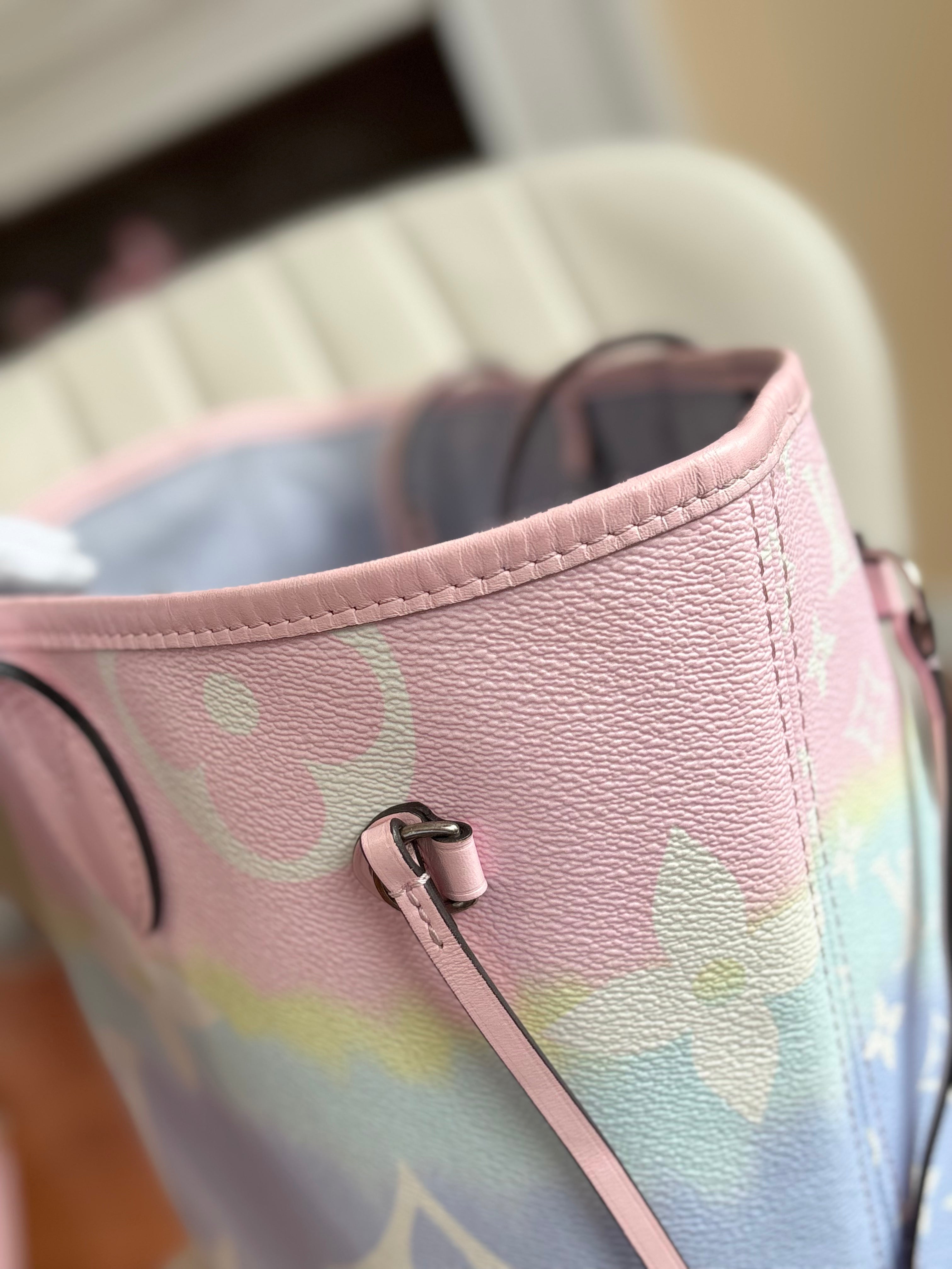 LOUIS VUITTON Monogram Escale Neverfull MM Pastel