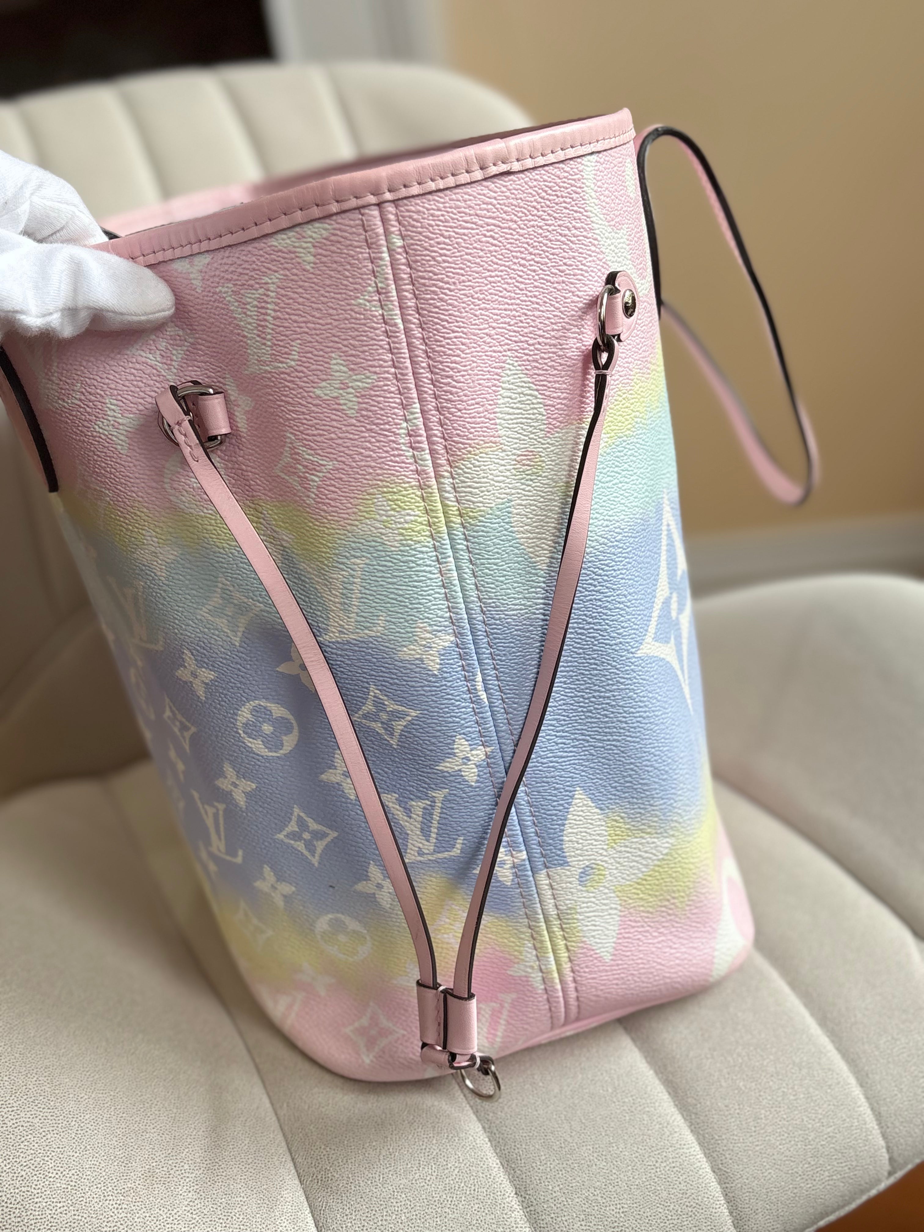 LOUIS VUITTON Monogram Escale Neverfull MM Pastel