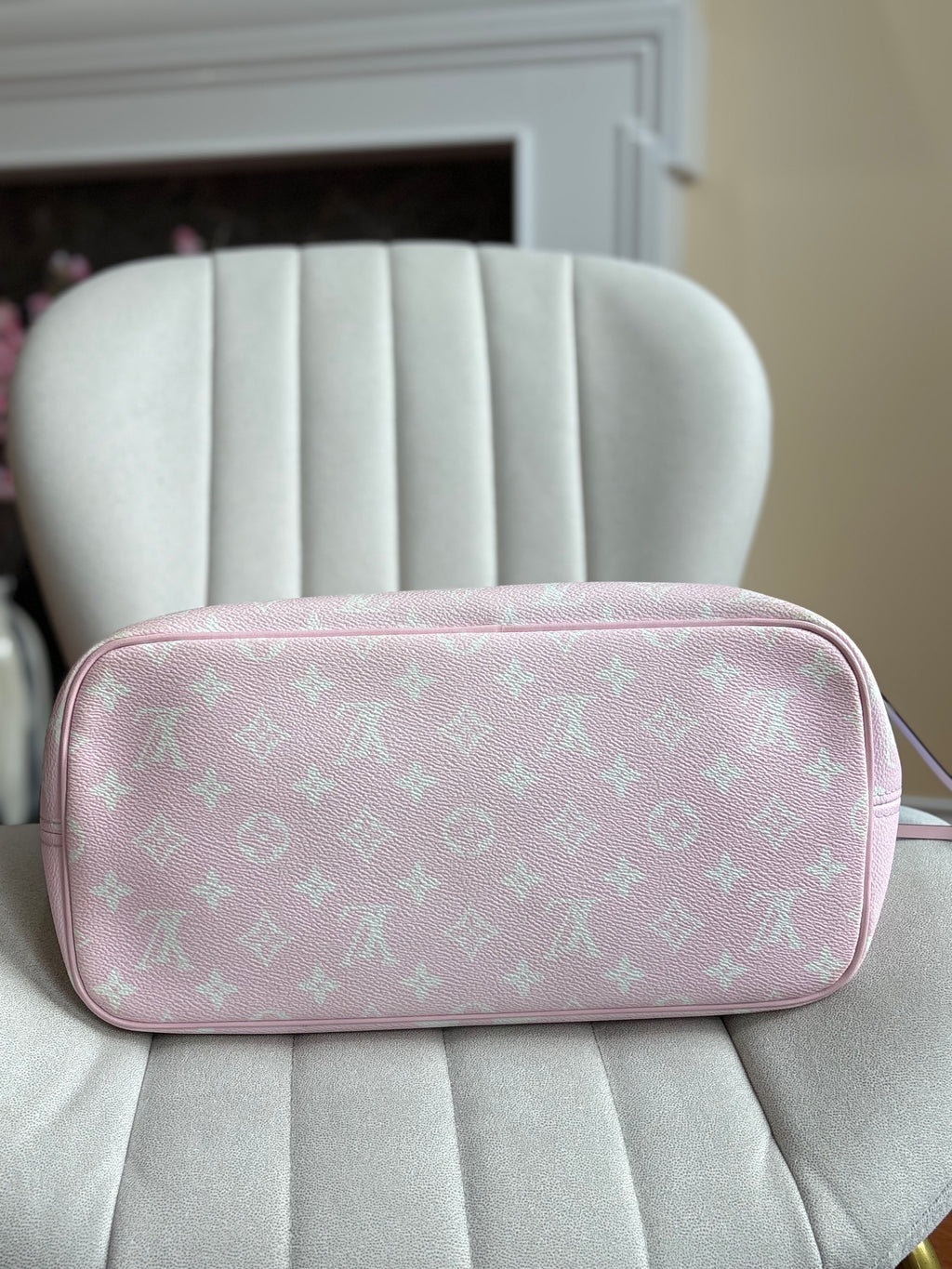 LOUIS VUITTON Monogram Escale Neverfull MM Pastel