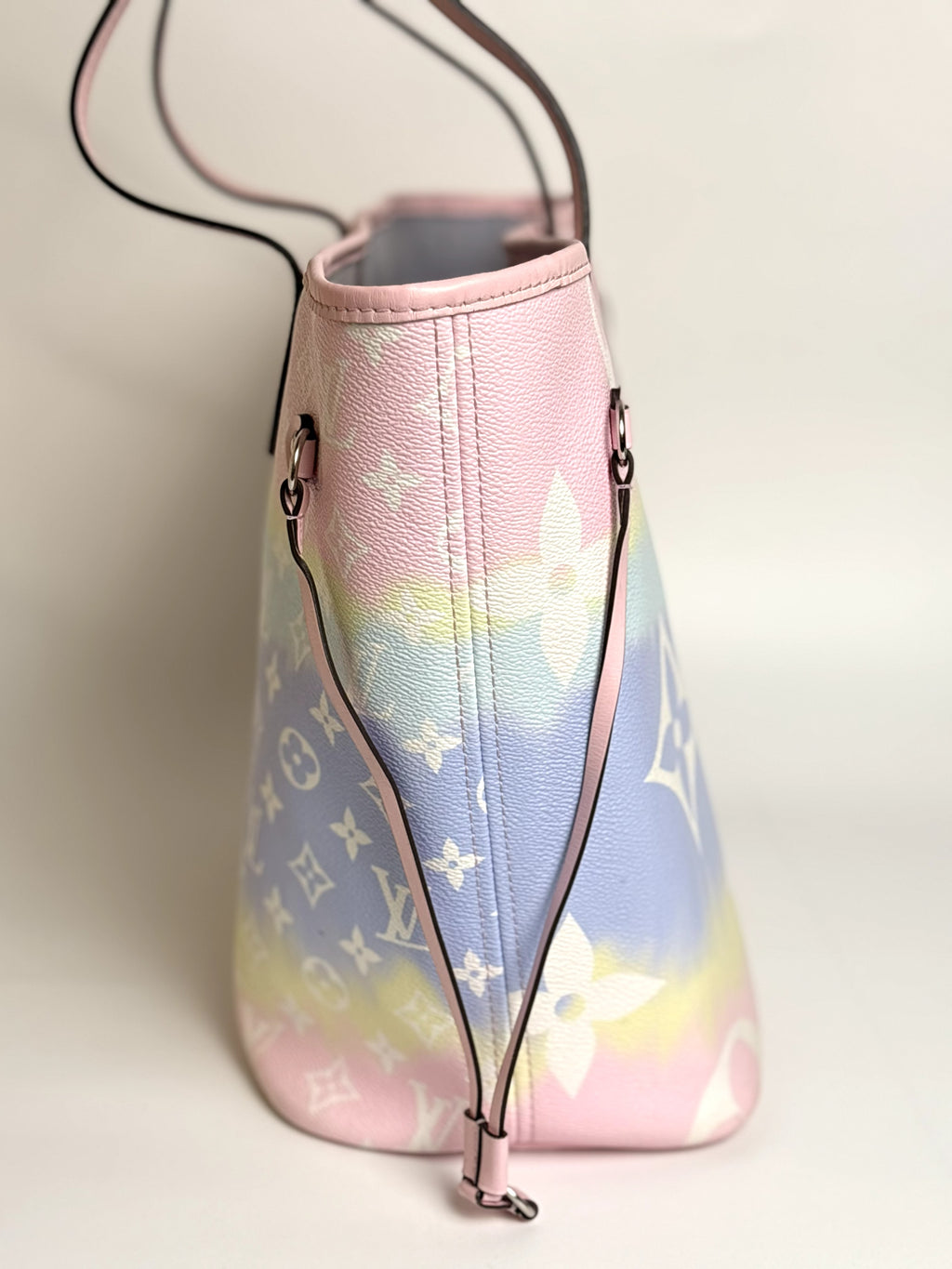 LOUIS VUITTON Monogram Escale Neverfull MM Pastel