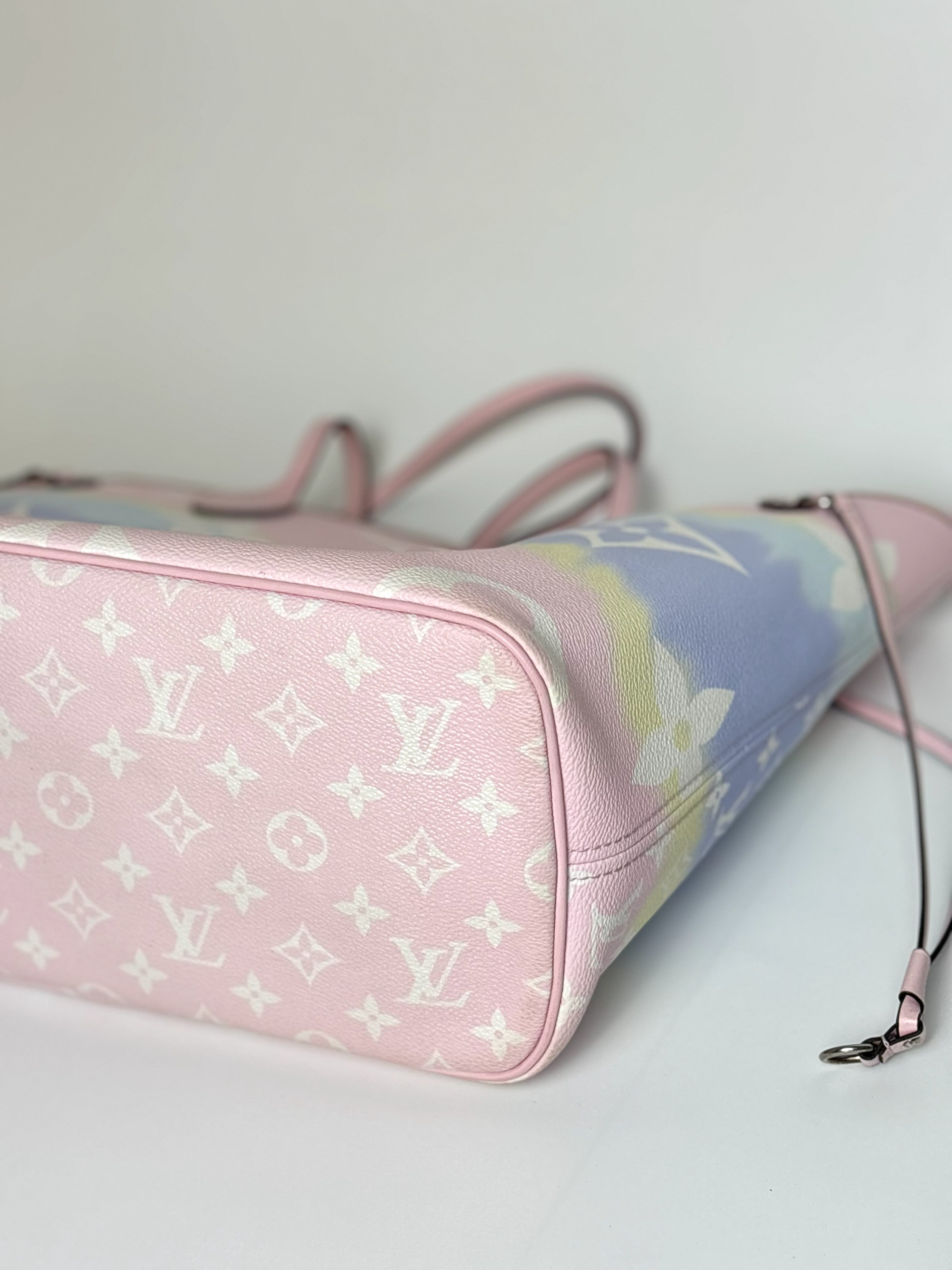 LOUIS VUITTON Monogram Escale Neverfull MM Pastel