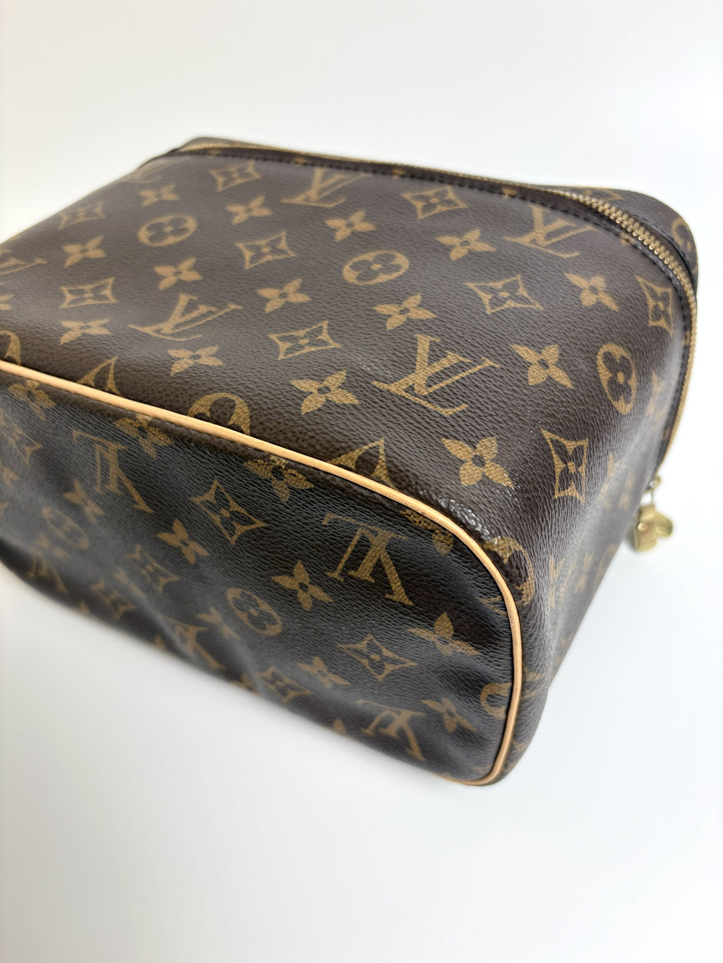 LOUIS VUITTON Nice BB Monogram Vanity bag