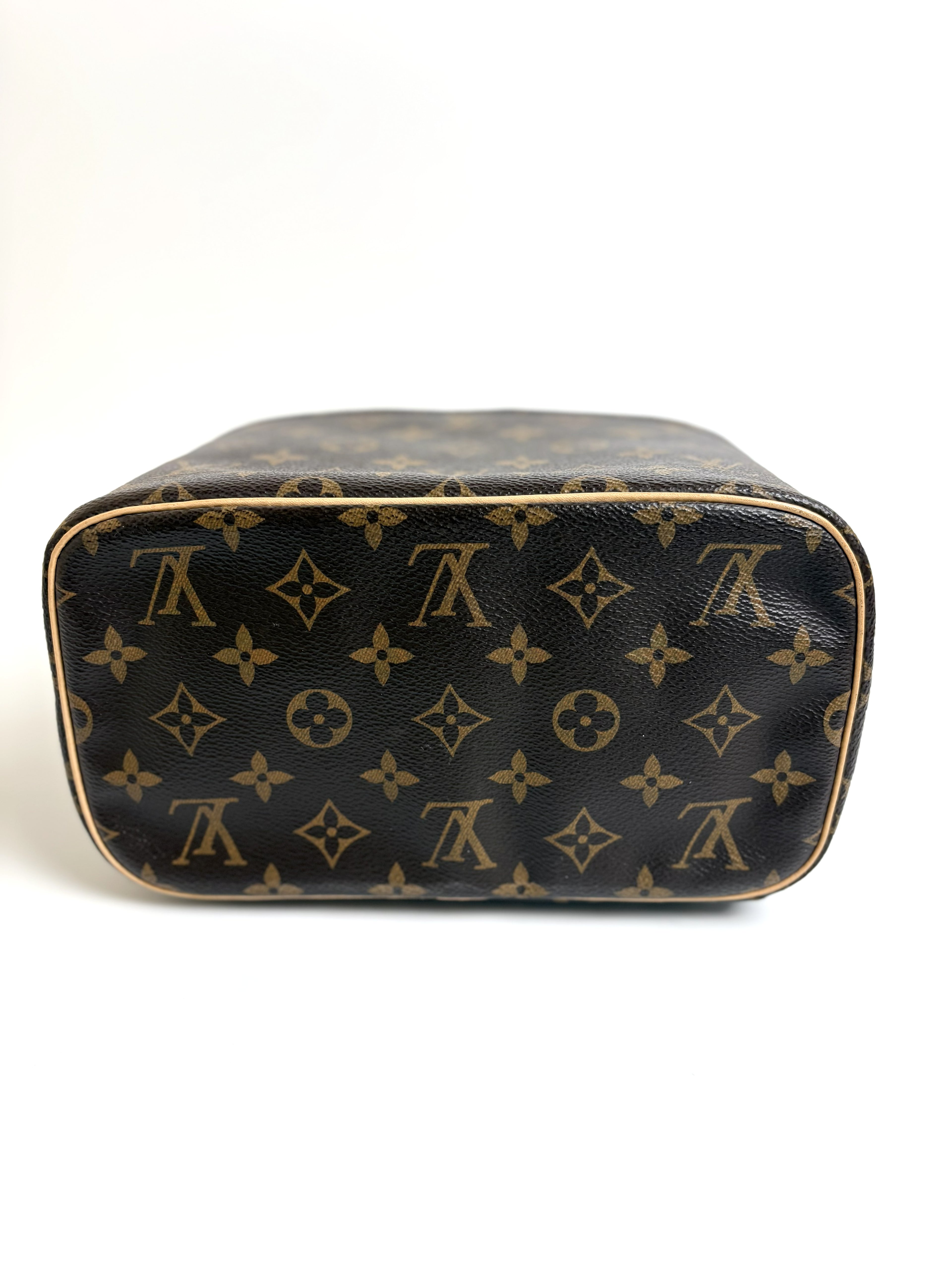 LOUIS VUITTON Nice BB Monogram Vanity bag