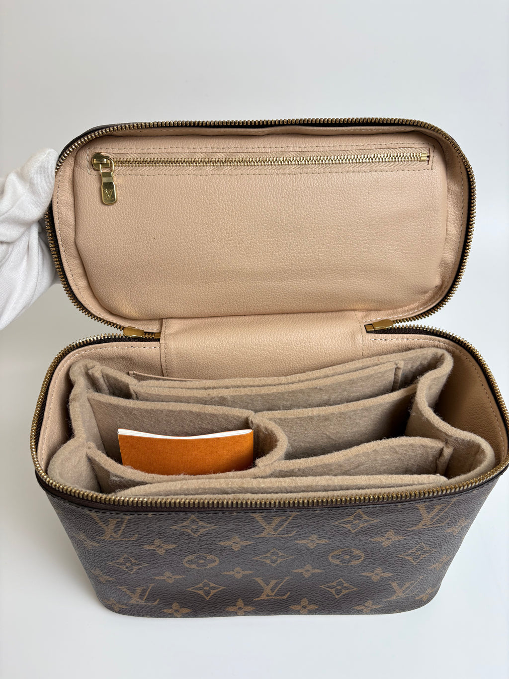 LOUIS VUITTON Nice BB Monogram Vanity bag