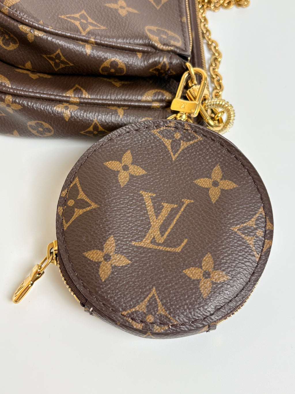 LOUIS VUITTON Multi Pochette Accessoires pink strap