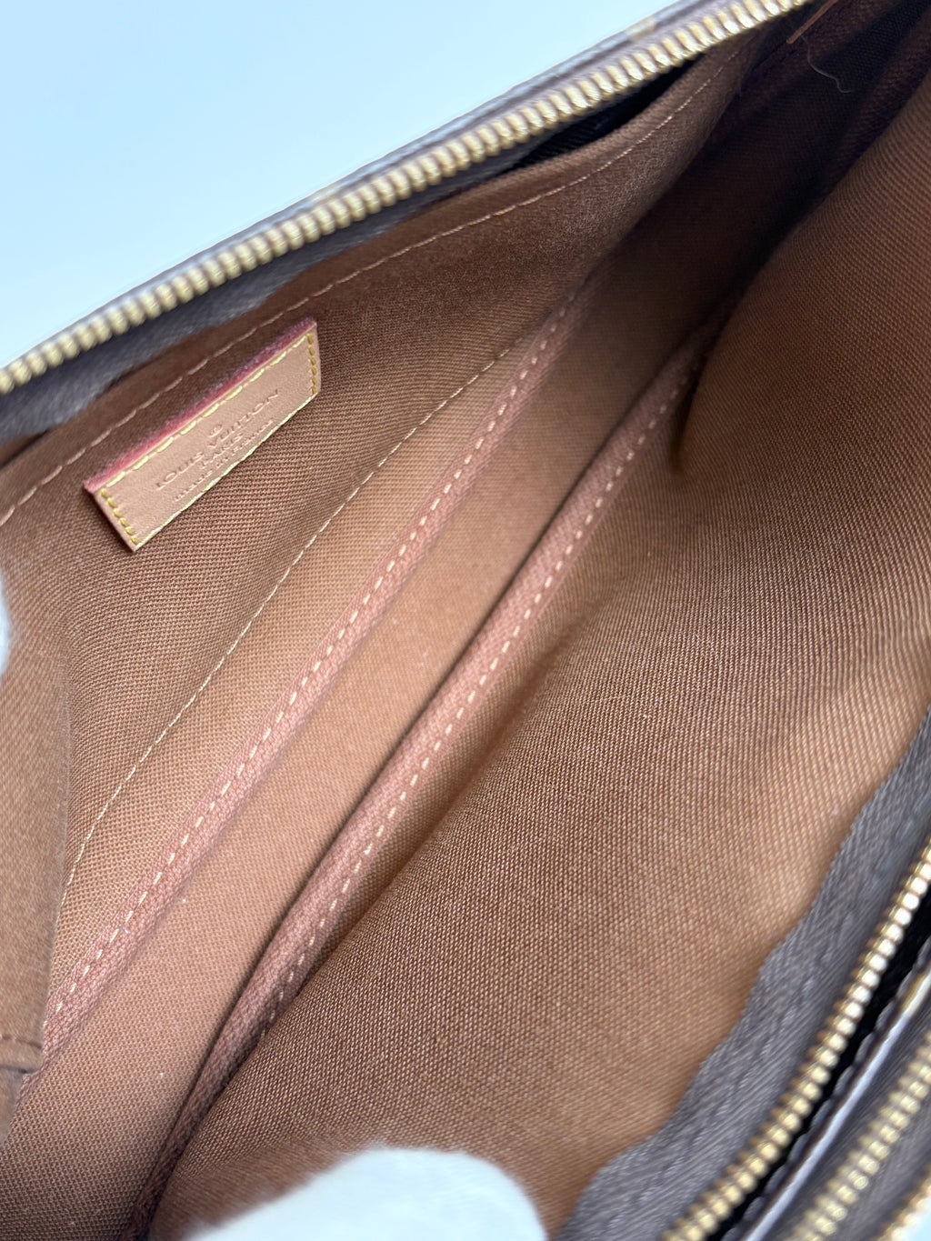 LOUIS VUITTON Multi Pochette Accessoires pink strap
