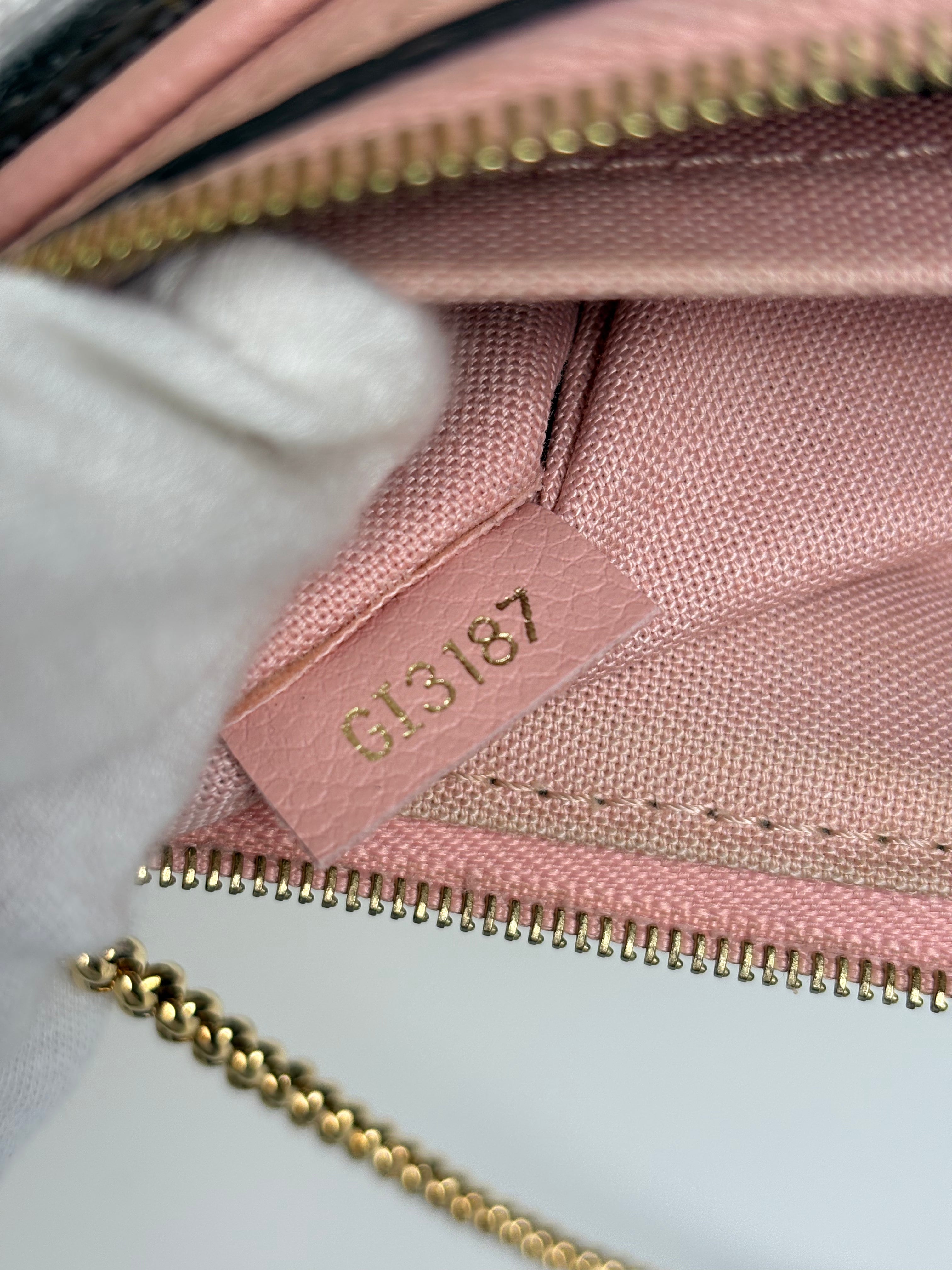 LOUIS VUITTON Monogram Pallas Clutch Rose Poudre Pink