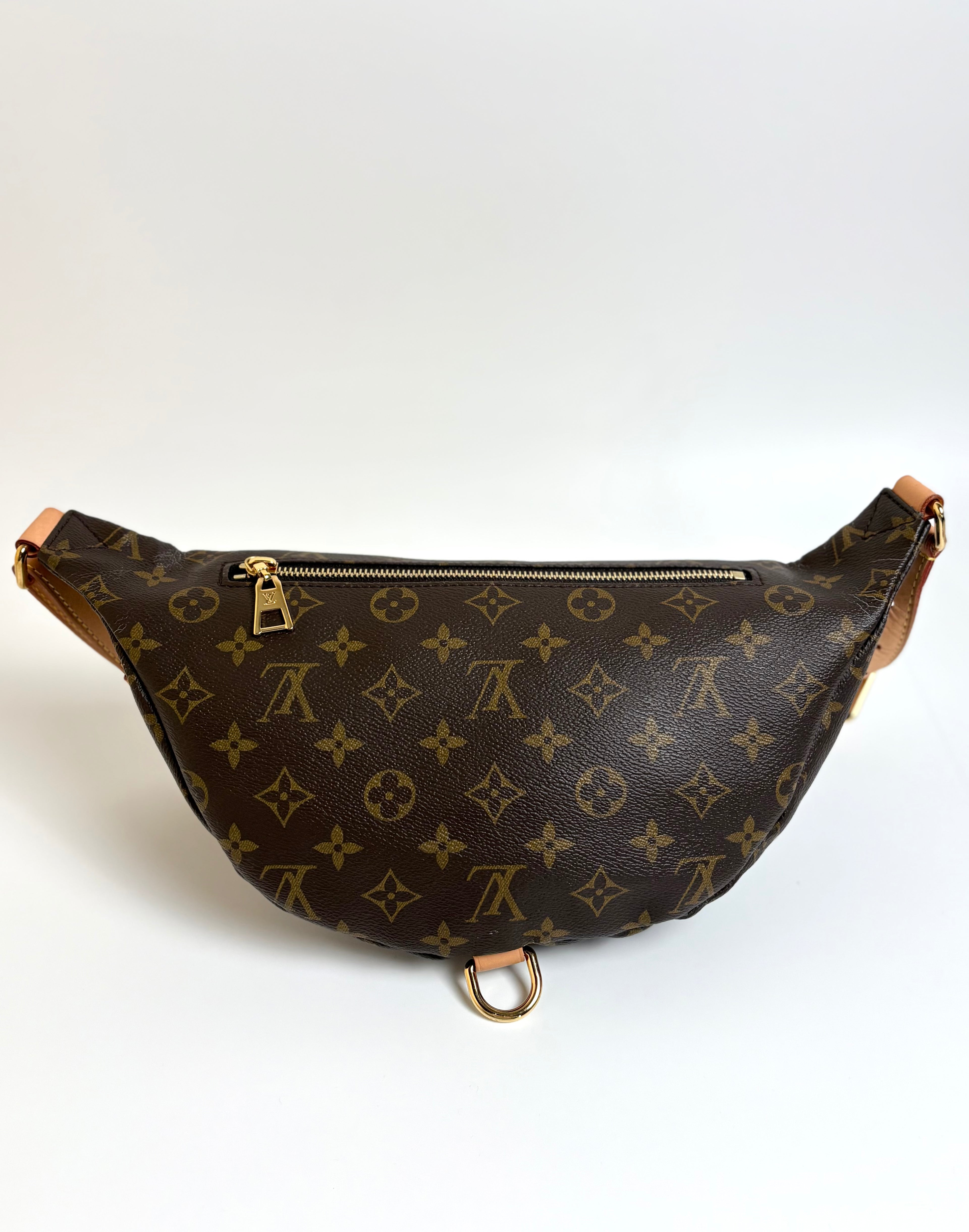 LOUIS VUITTON Monogram Bumbag